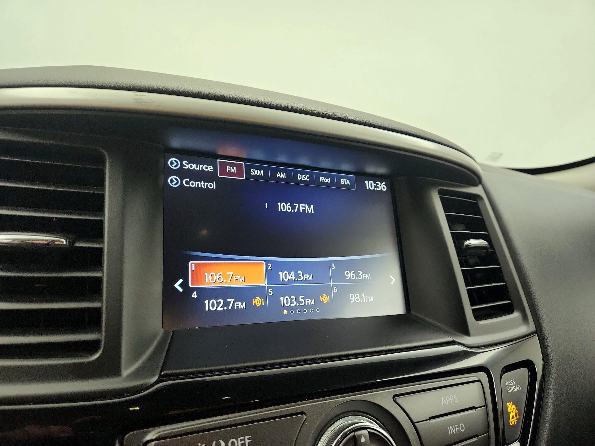 Thumbnail: 2018 Nissan Pathfinder - 15