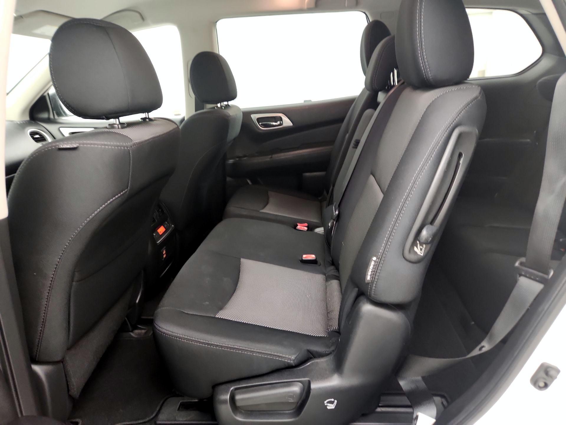 Thumbnail: 2018 Nissan Pathfinder - 19