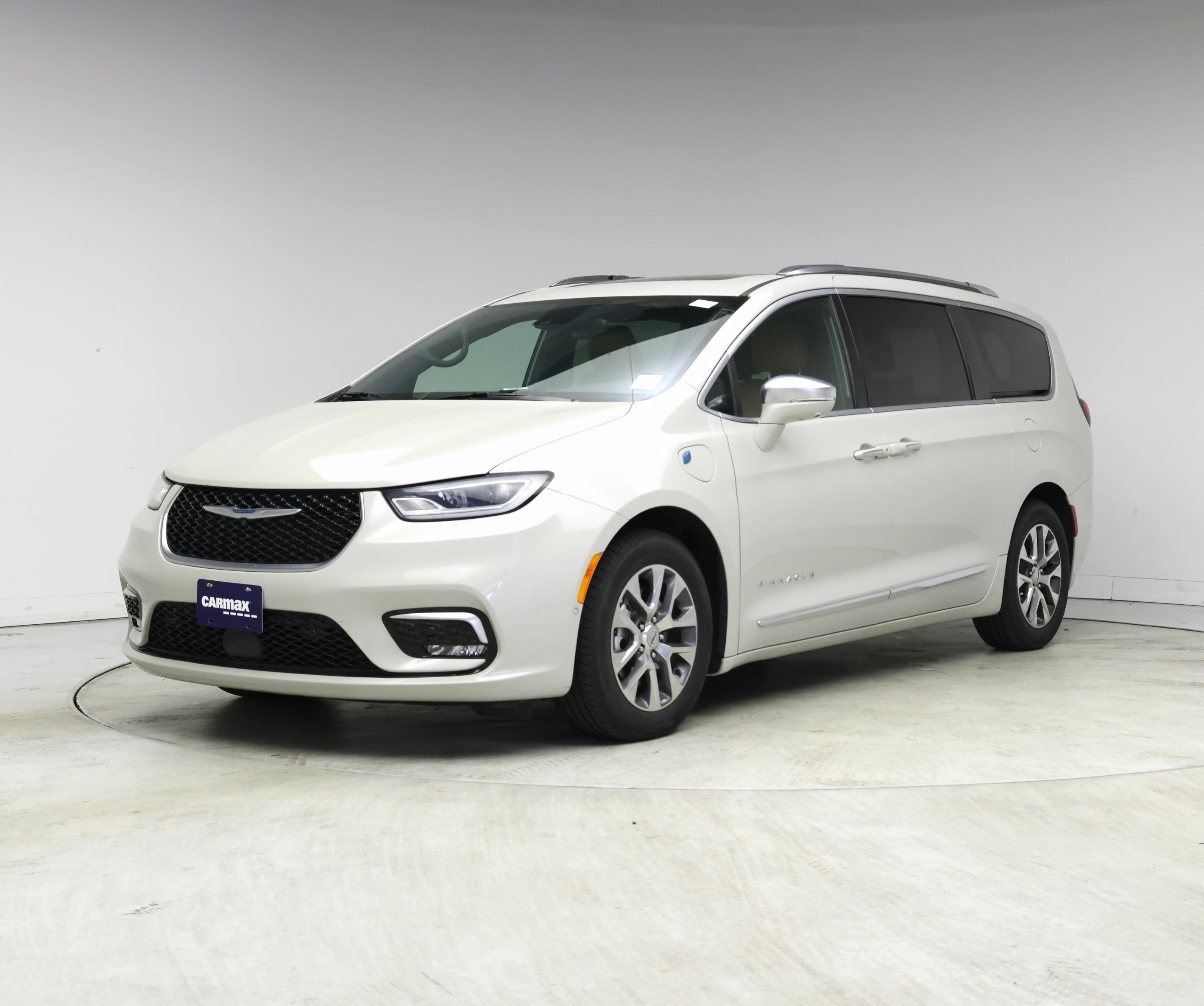 Thumbnail: 2021 Chrysler Pacifica - 4