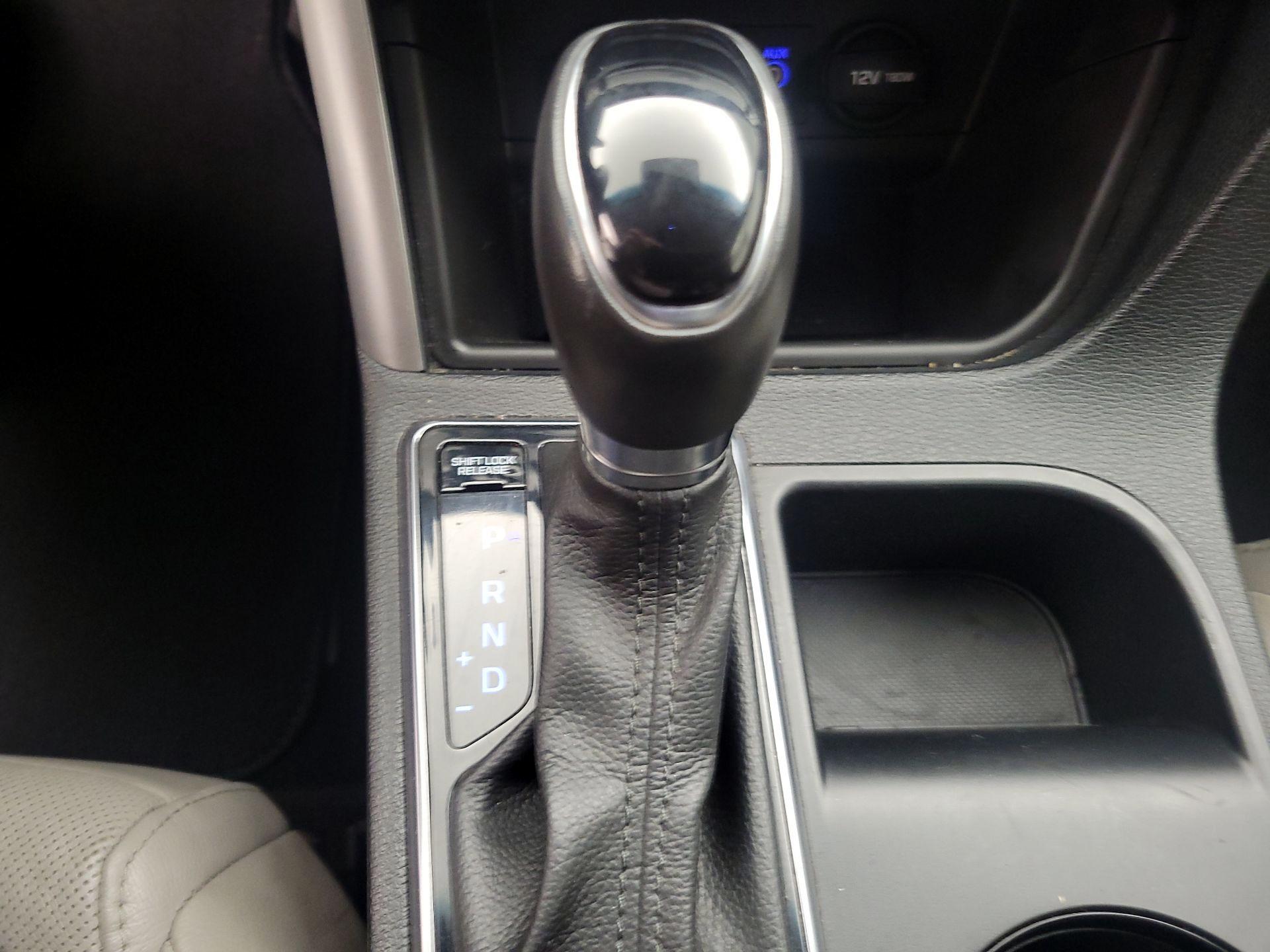 Thumbnail: 2017 Hyundai Sonata - 17