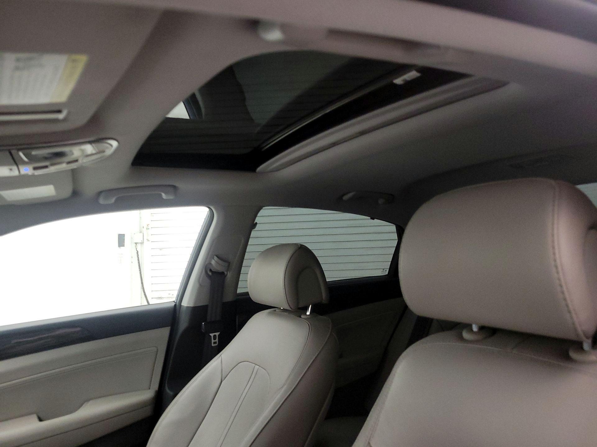 Thumbnail: 2017 Hyundai Sonata - 19