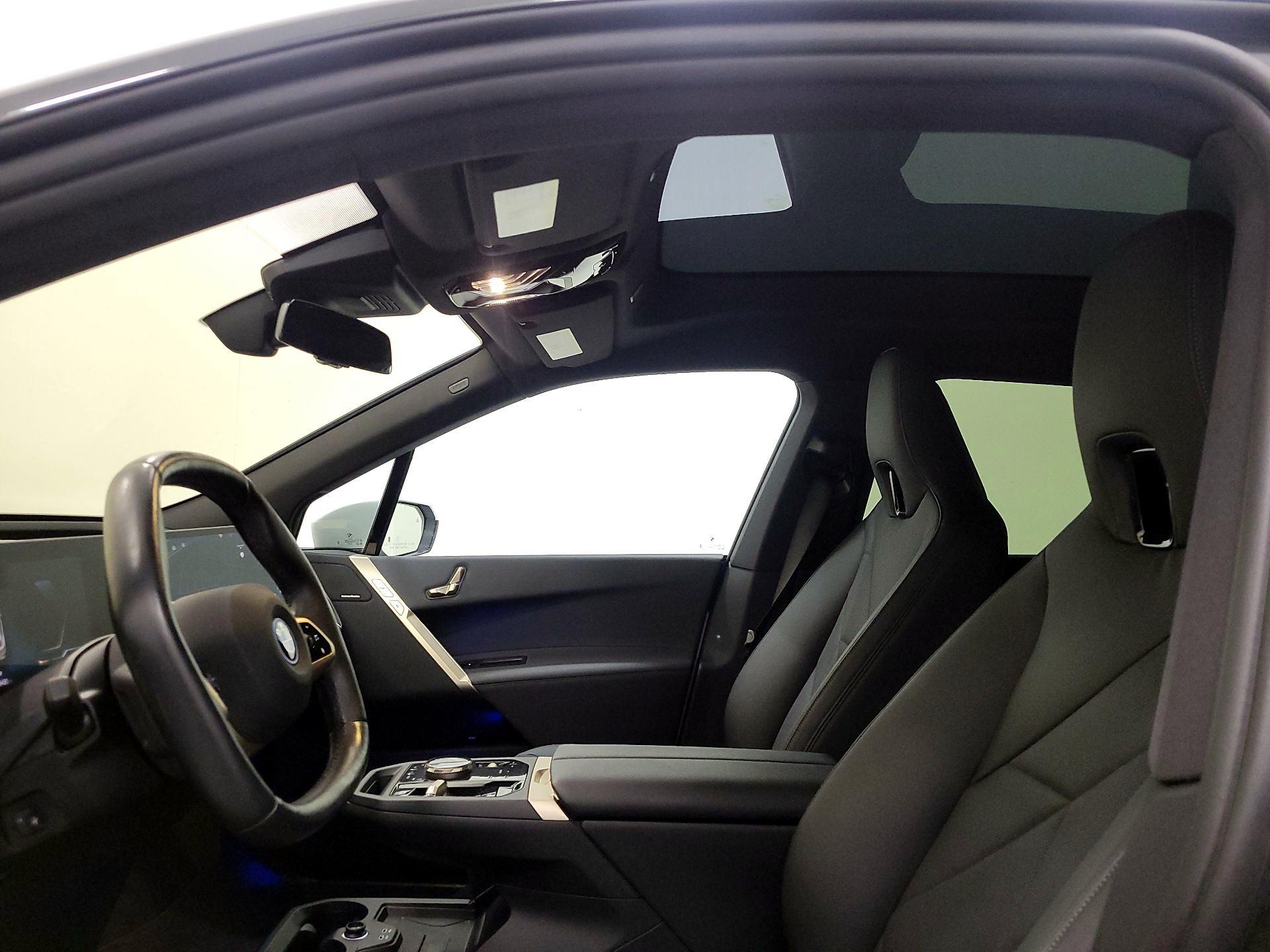 Thumbnail: 2025 BMW iX - 20