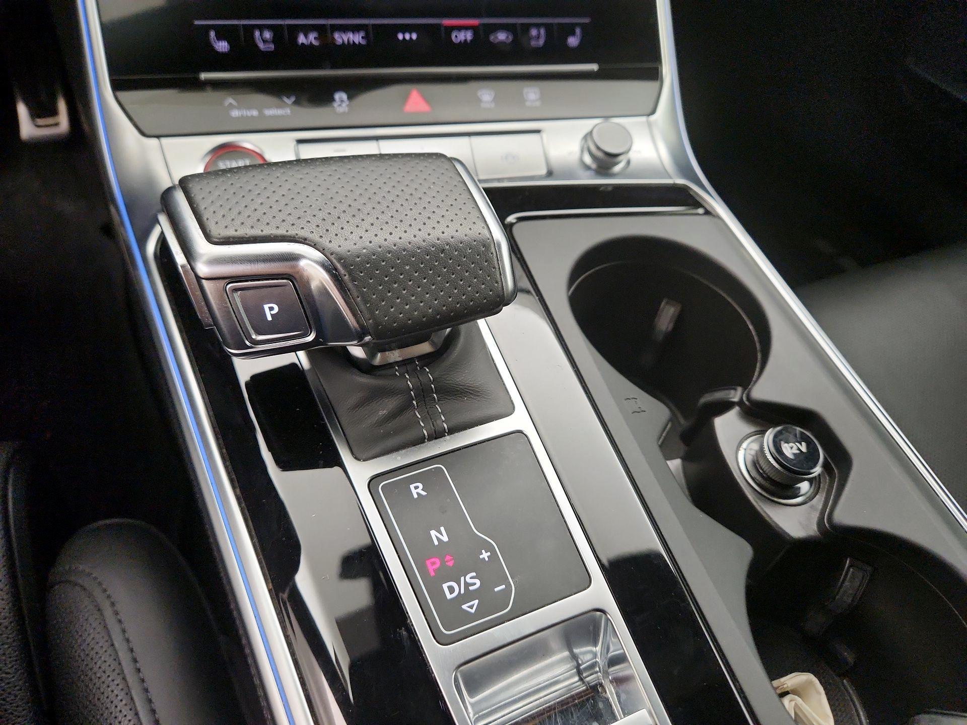 Thumbnail: 2021 Audi RS 6 - 18