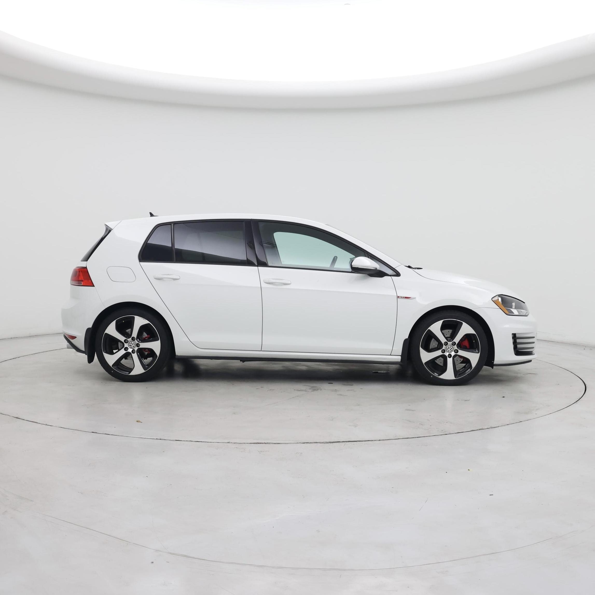 Thumbnail: 2016 Volkswagen Golf - 7