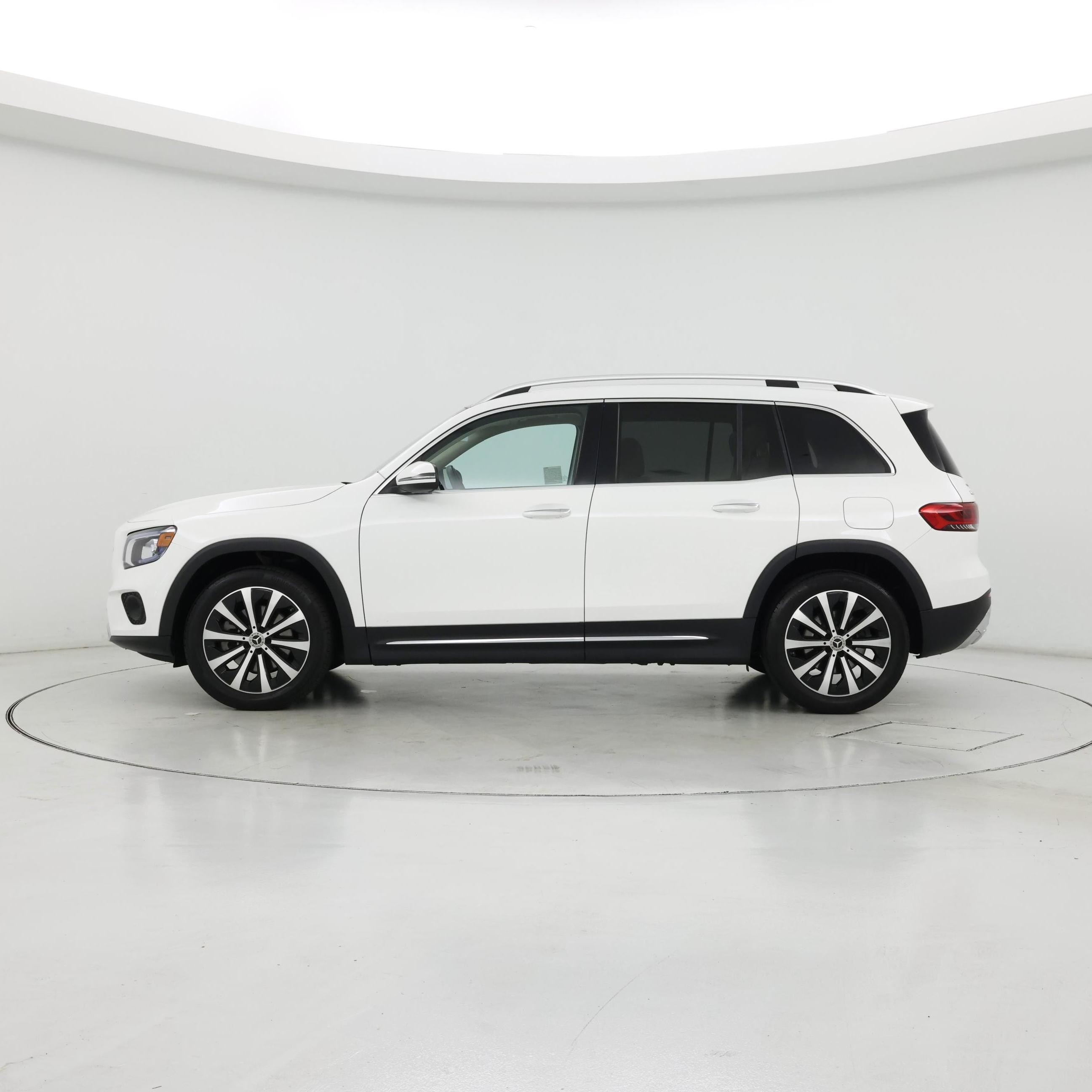 Thumbnail: 2023 Mercedes-Benz GLB - 3