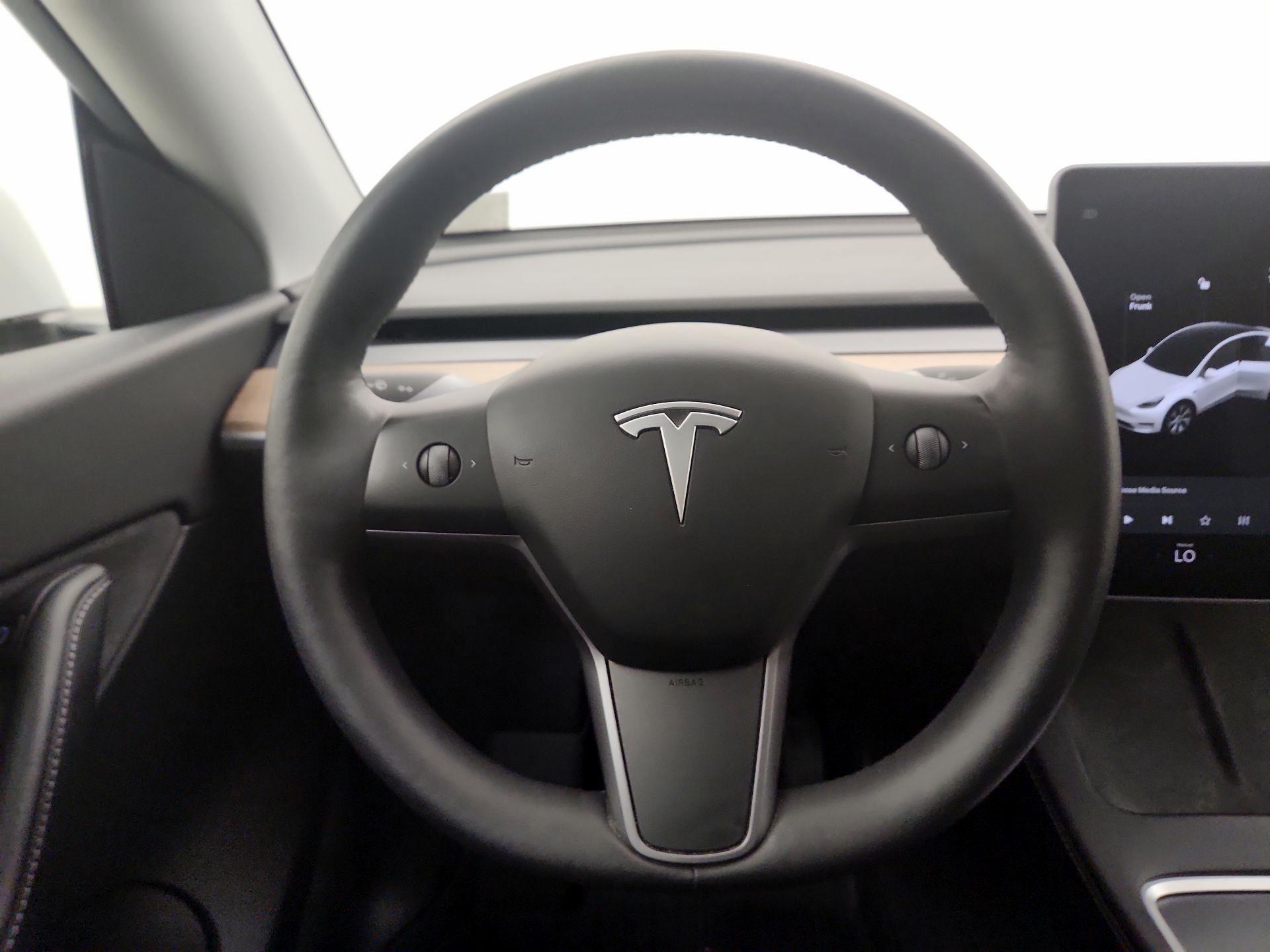 Thumbnail: 2022 Tesla Model Y - 10