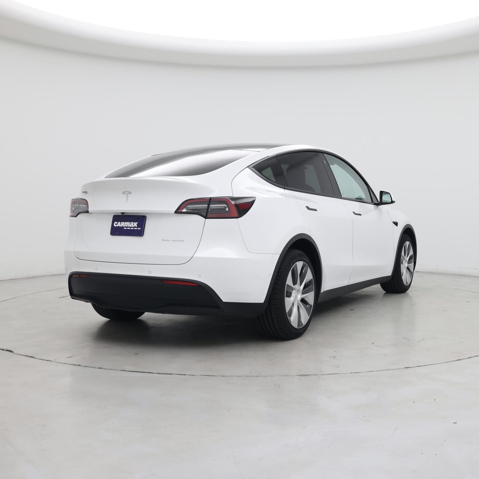 Thumbnail: 2022 Tesla Model Y - 8
