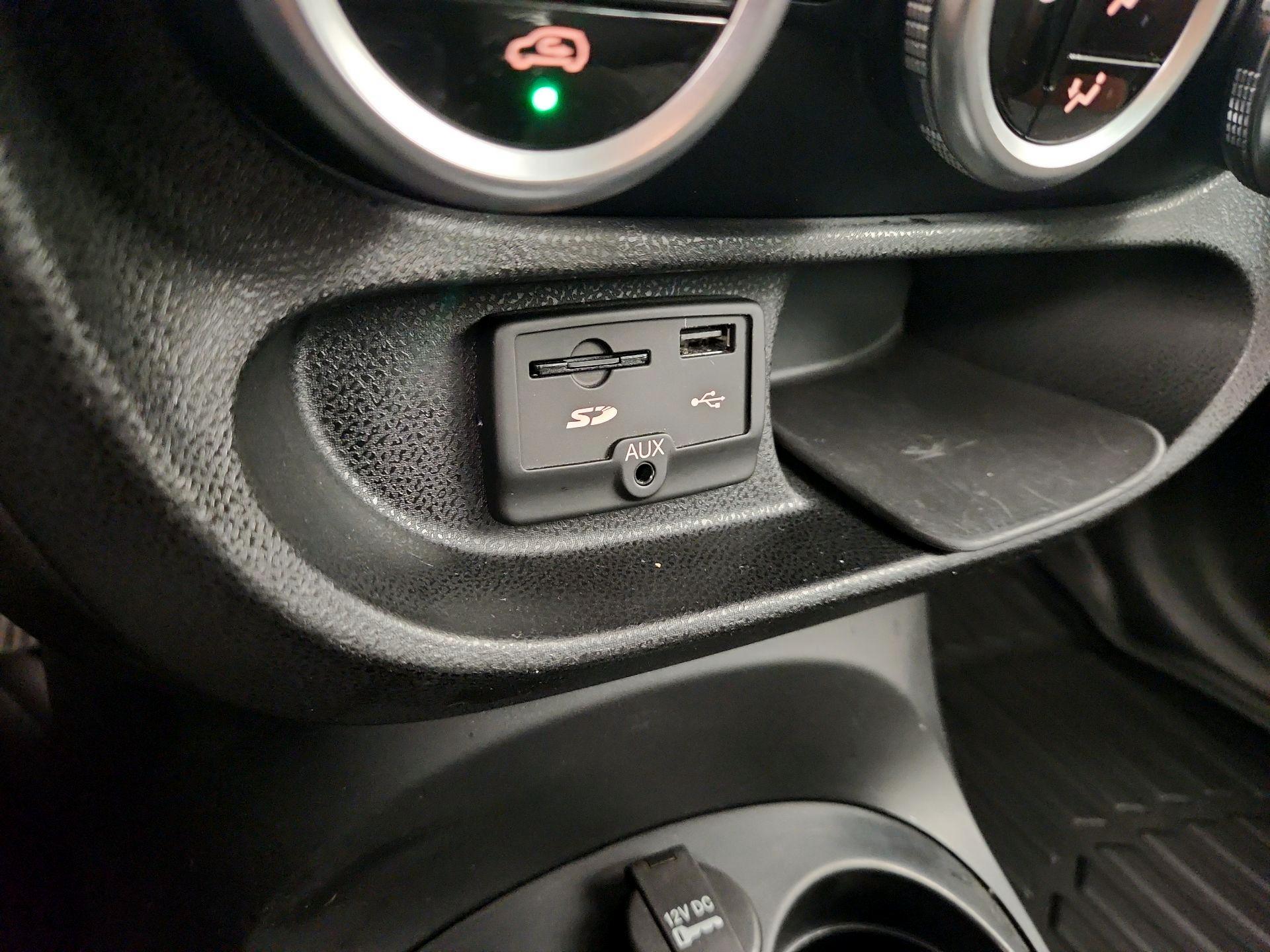 Thumbnail: 2015 Fiat 500L - 17
