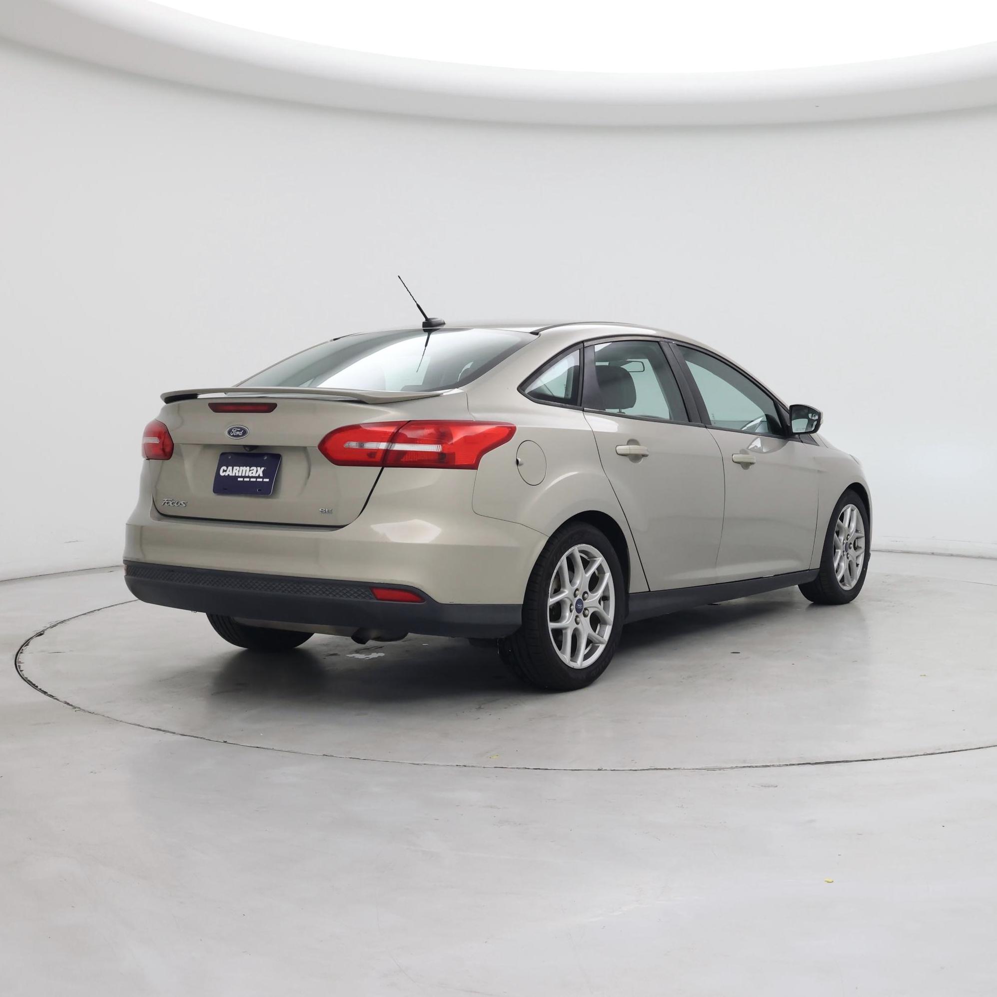 Thumbnail: 2015 Ford Focus - 8