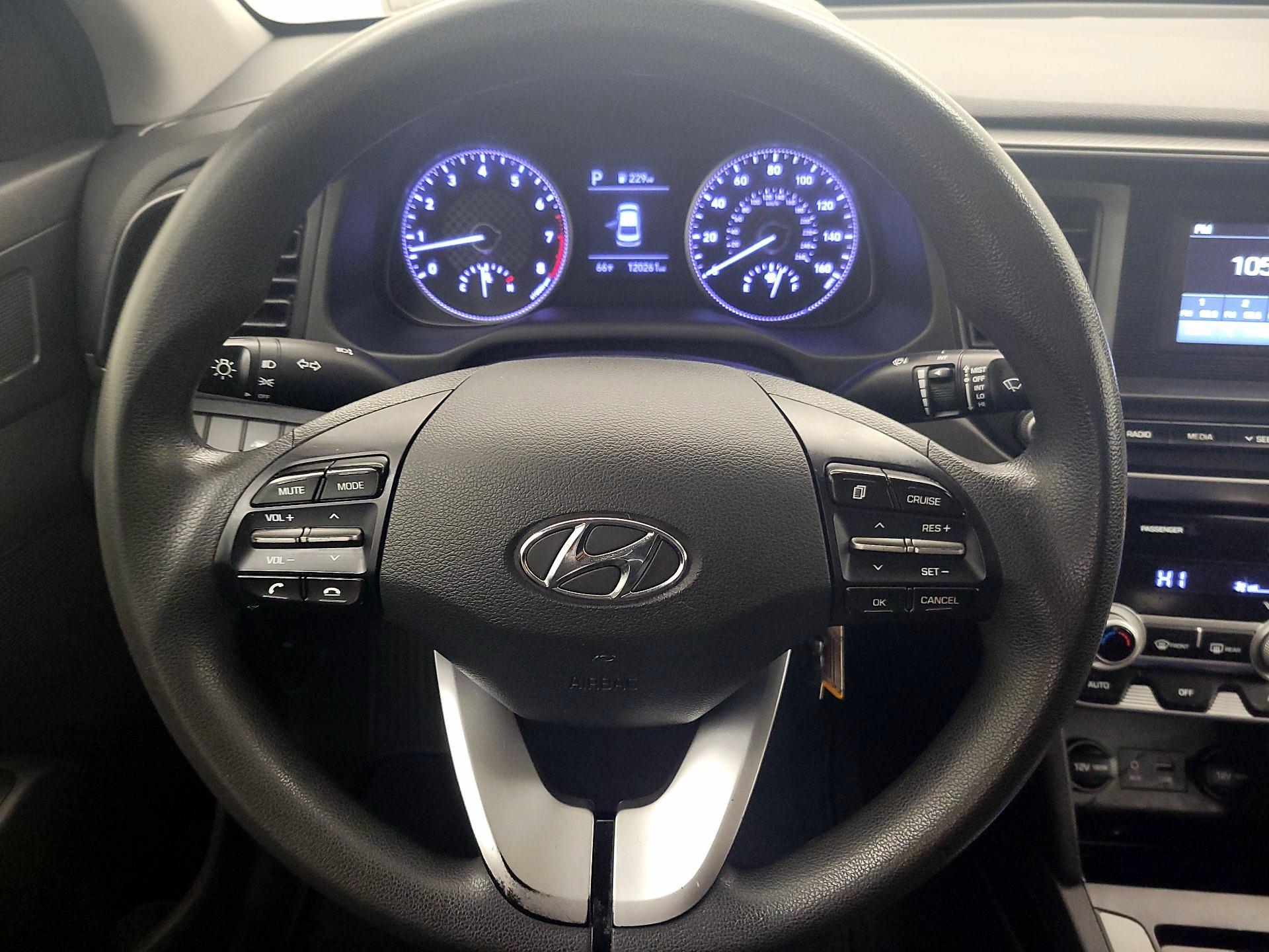 Thumbnail: 2020 Hyundai Elantra - 10