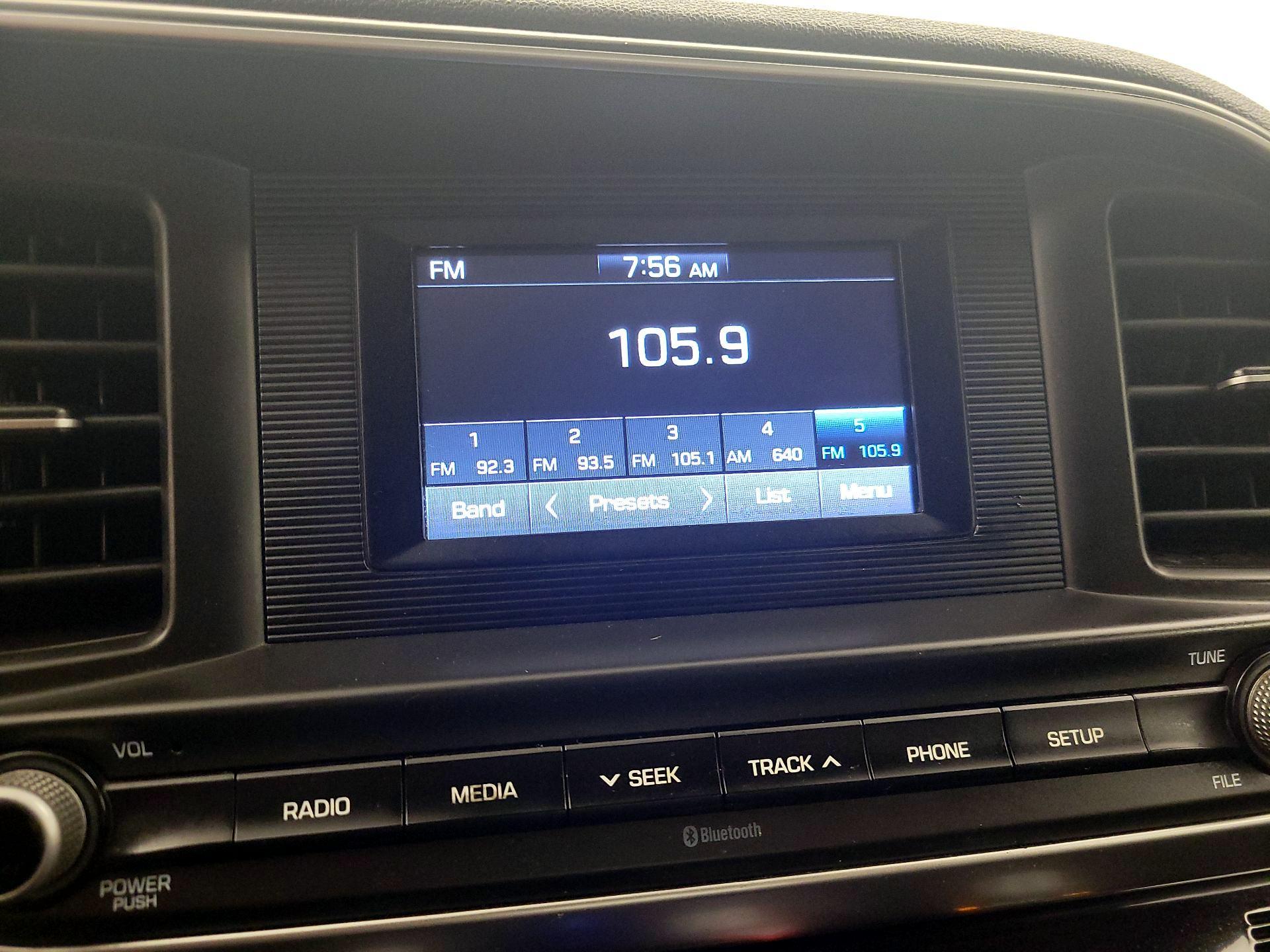 Thumbnail: 2020 Hyundai Elantra - 15