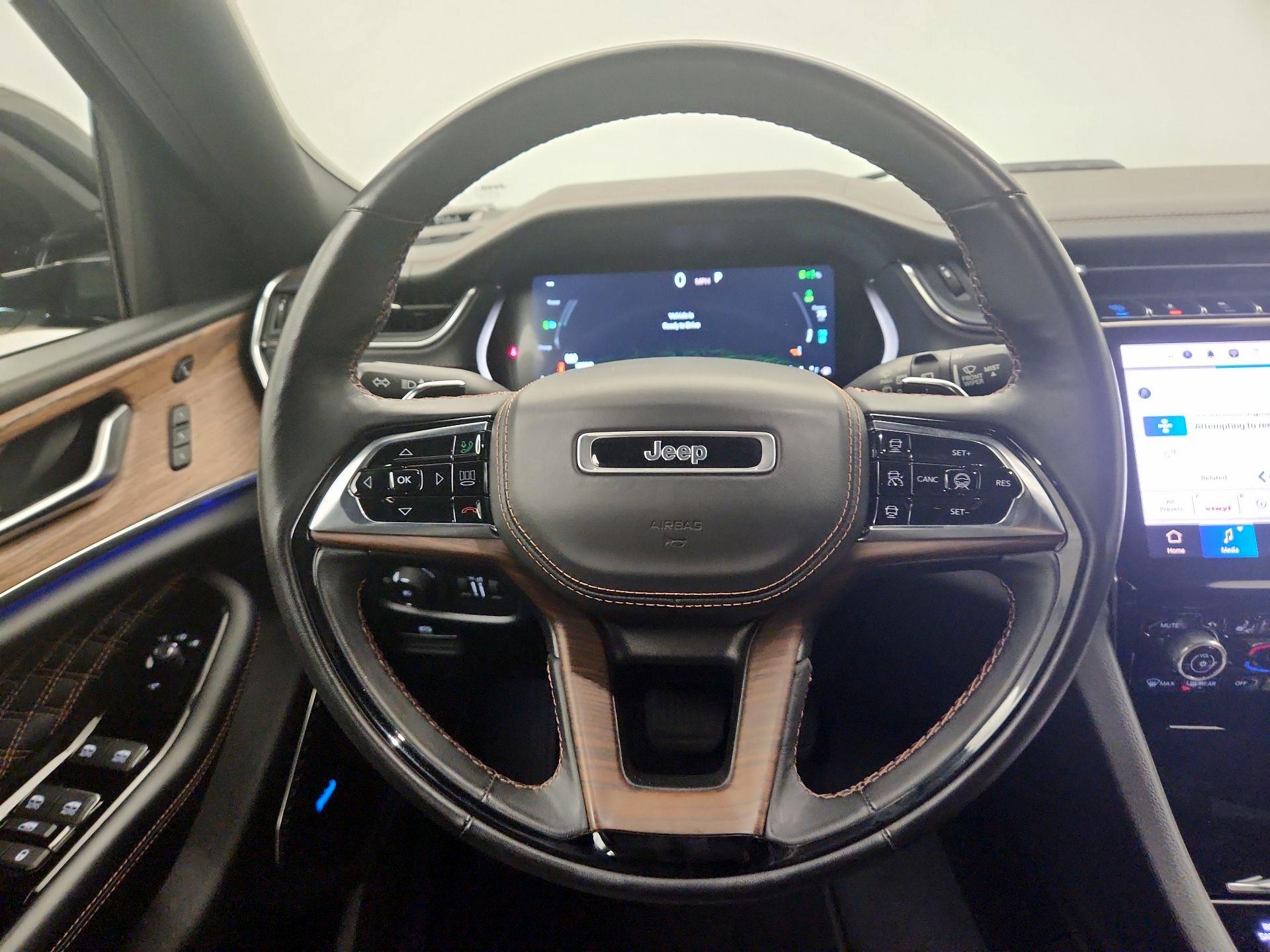 Thumbnail: 2023 Jeep Grand Cherokee - 10
