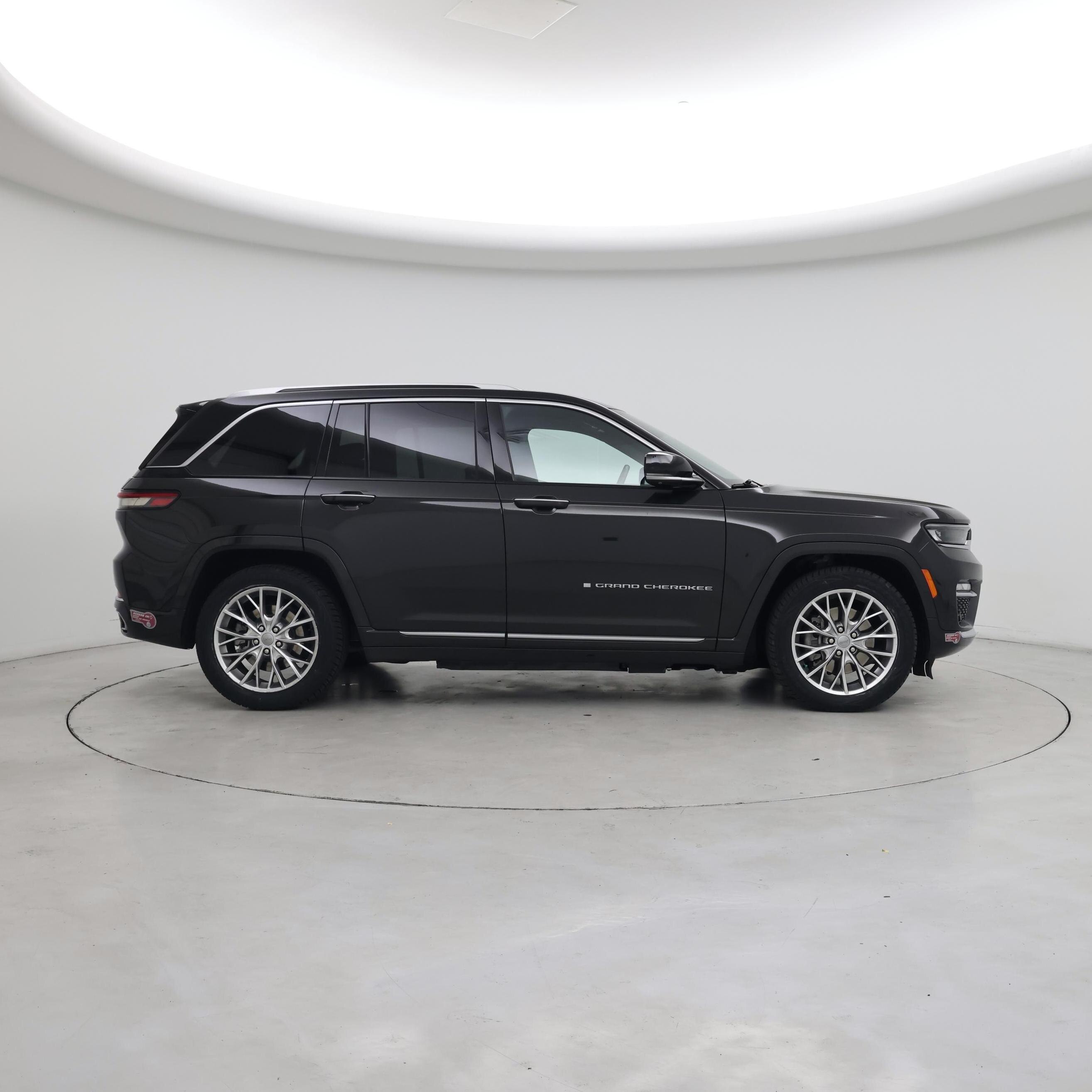 Thumbnail: 2023 Jeep Grand Cherokee - 7