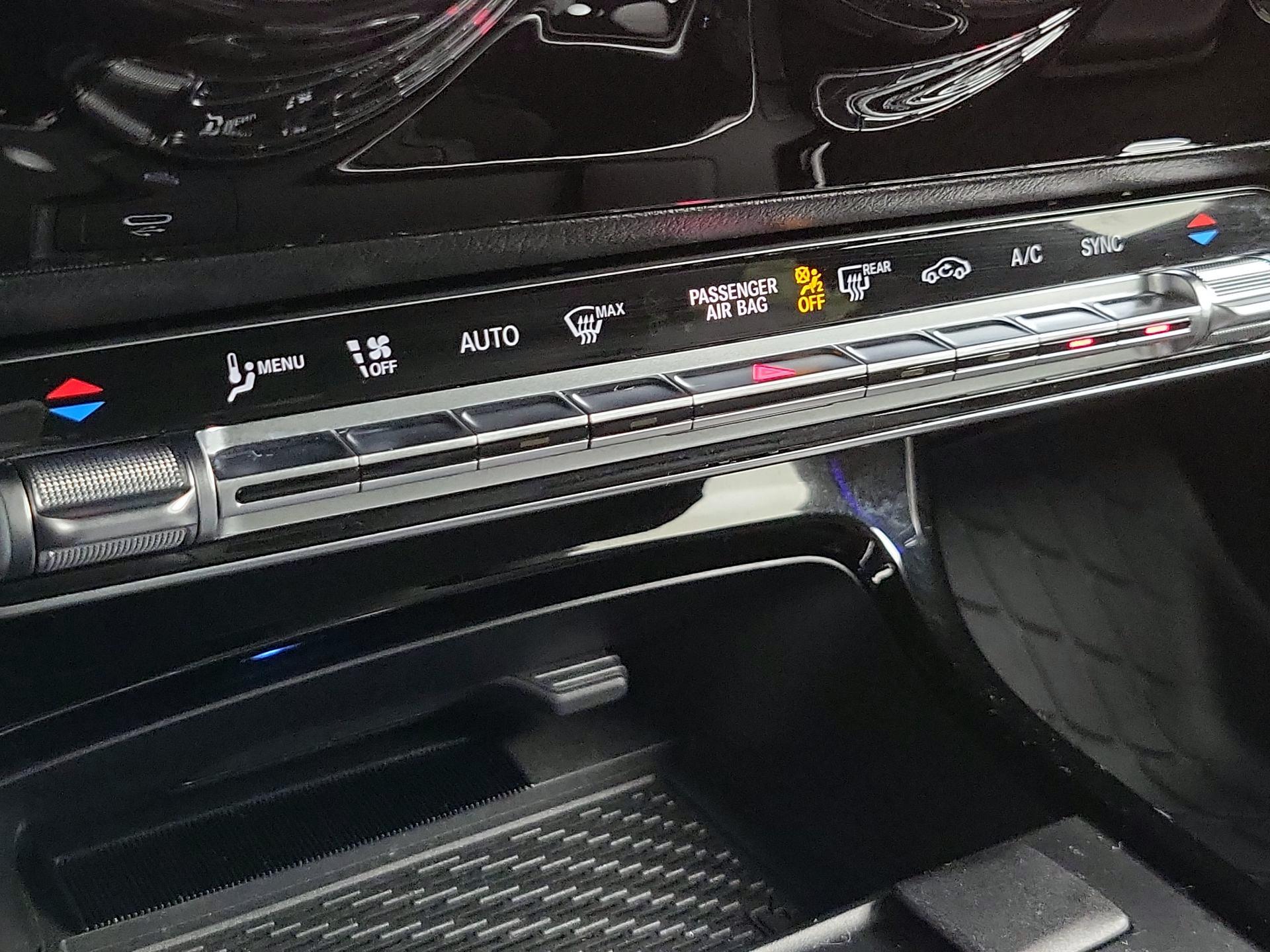 Thumbnail: 2025 Mercedes-Benz CLA - 17