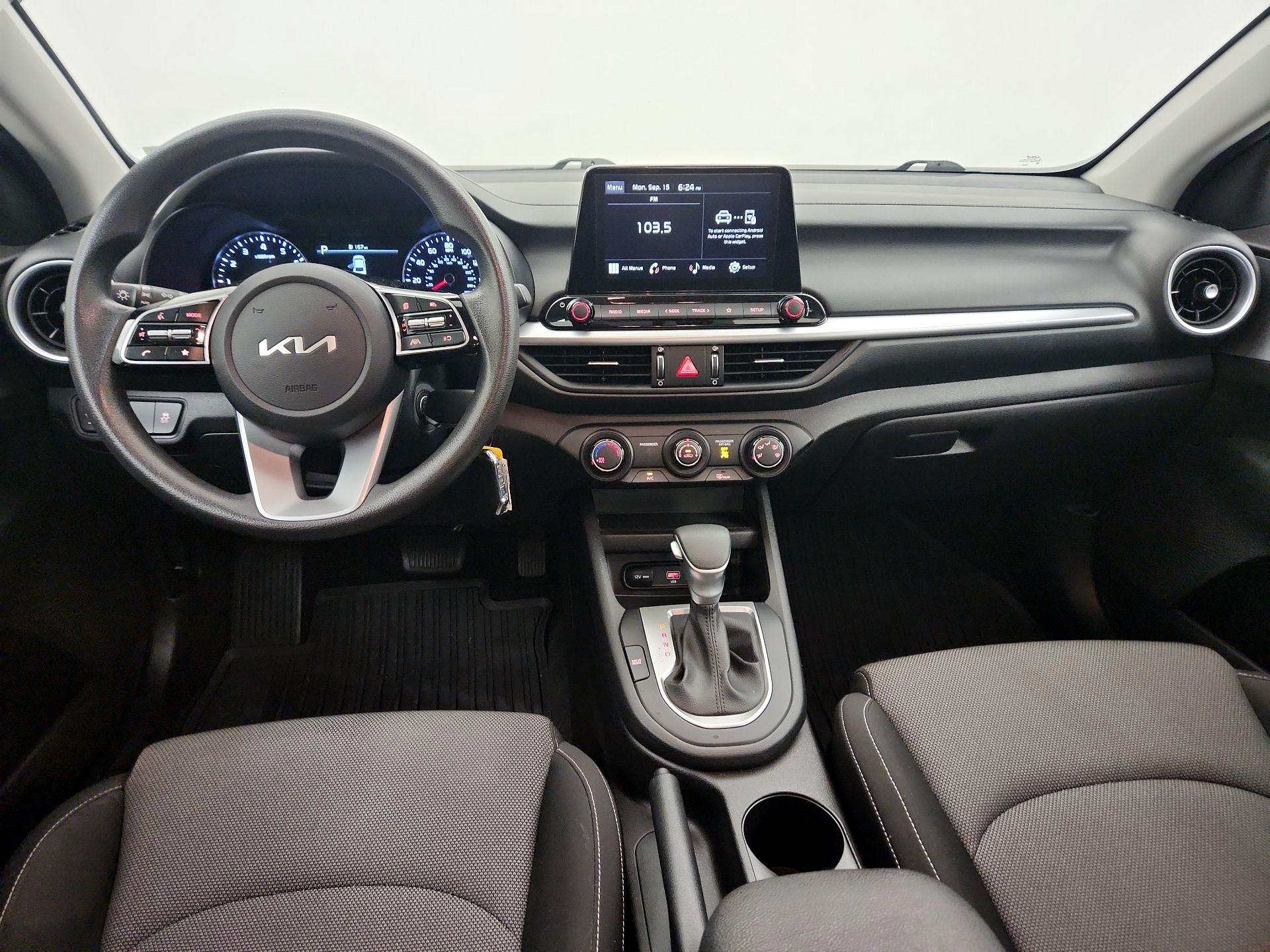Thumbnail: 2023 Kia Forte - 9
