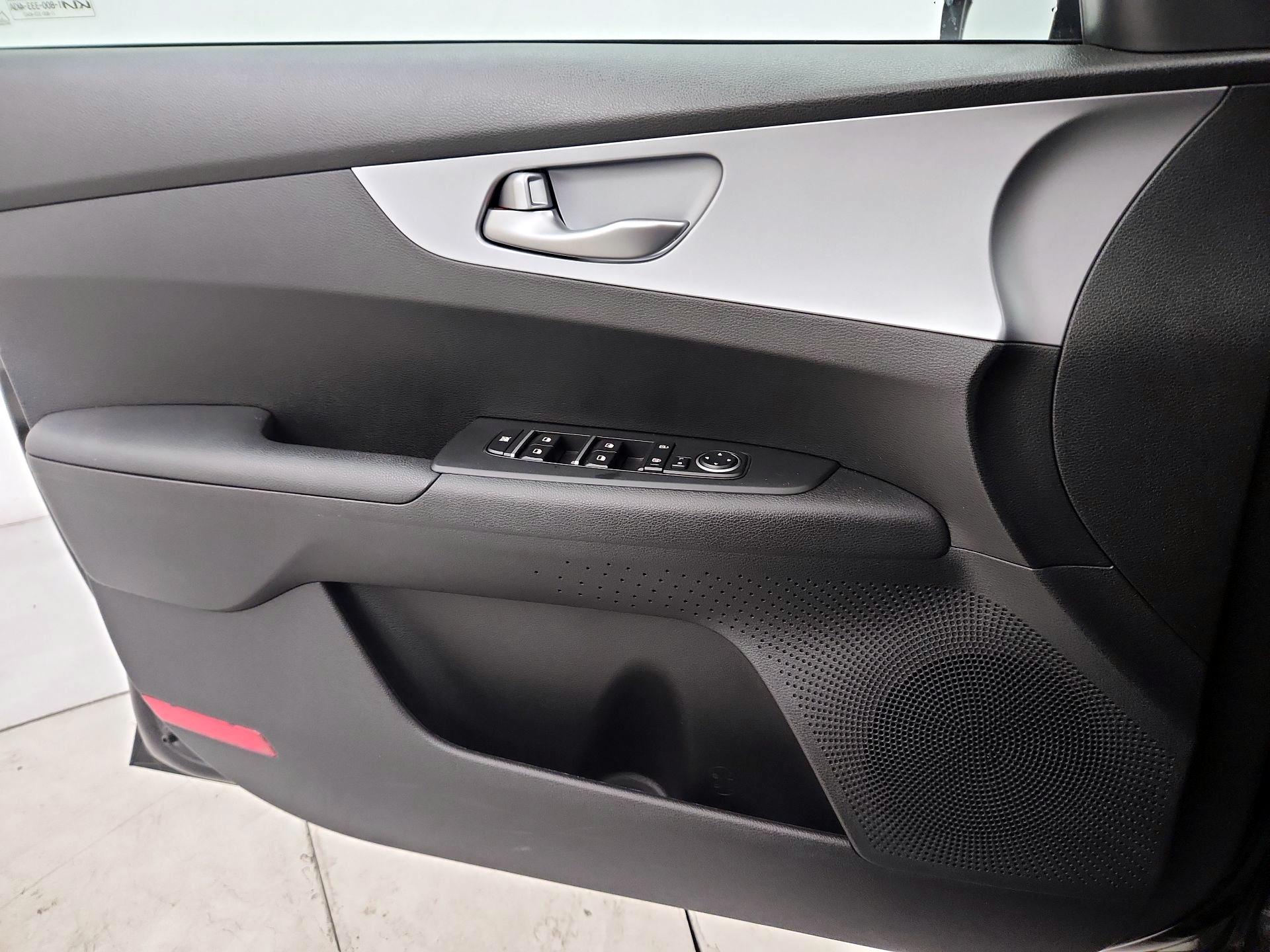 Thumbnail: 2023 Kia Forte - 12