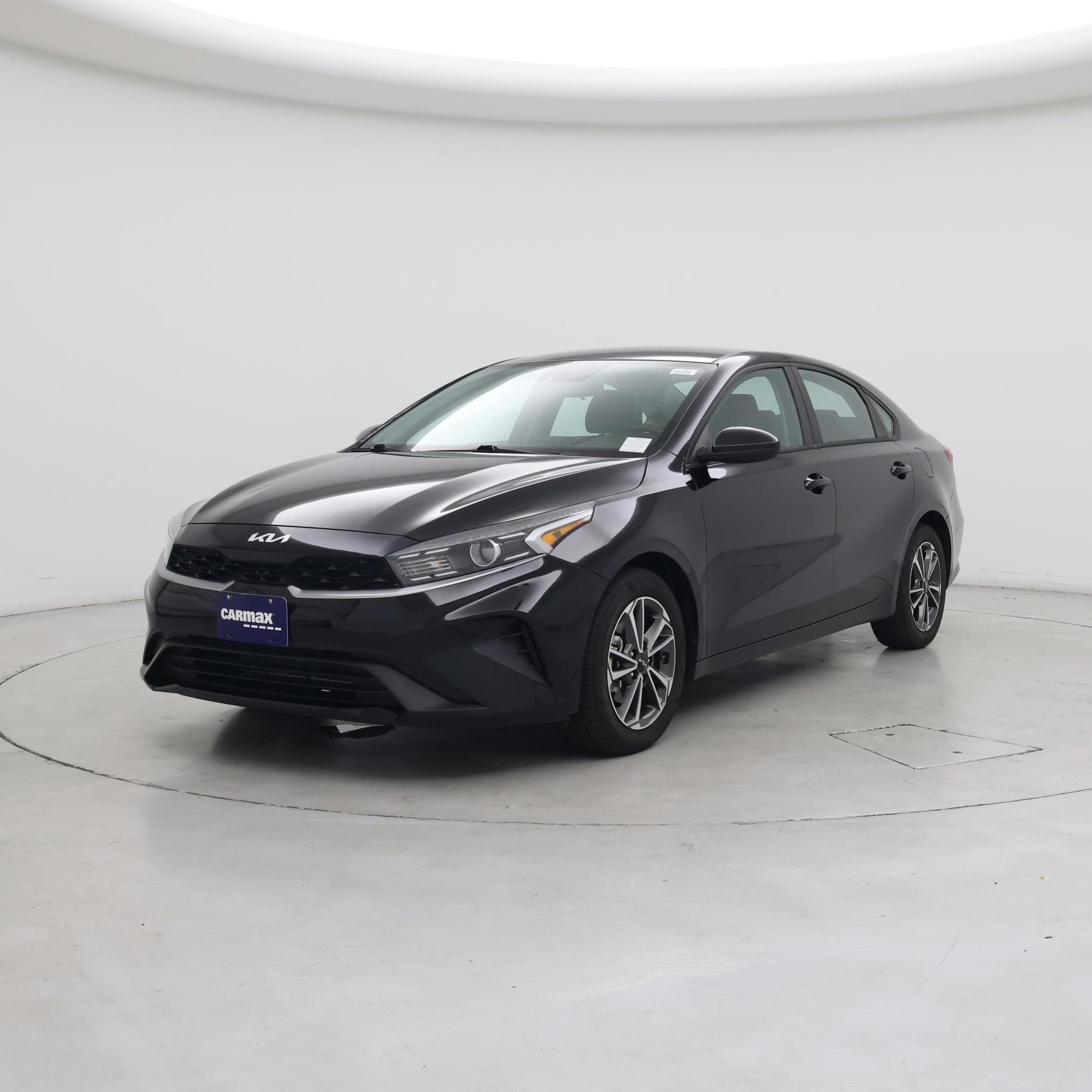Thumbnail: 2023 Kia Forte - 4