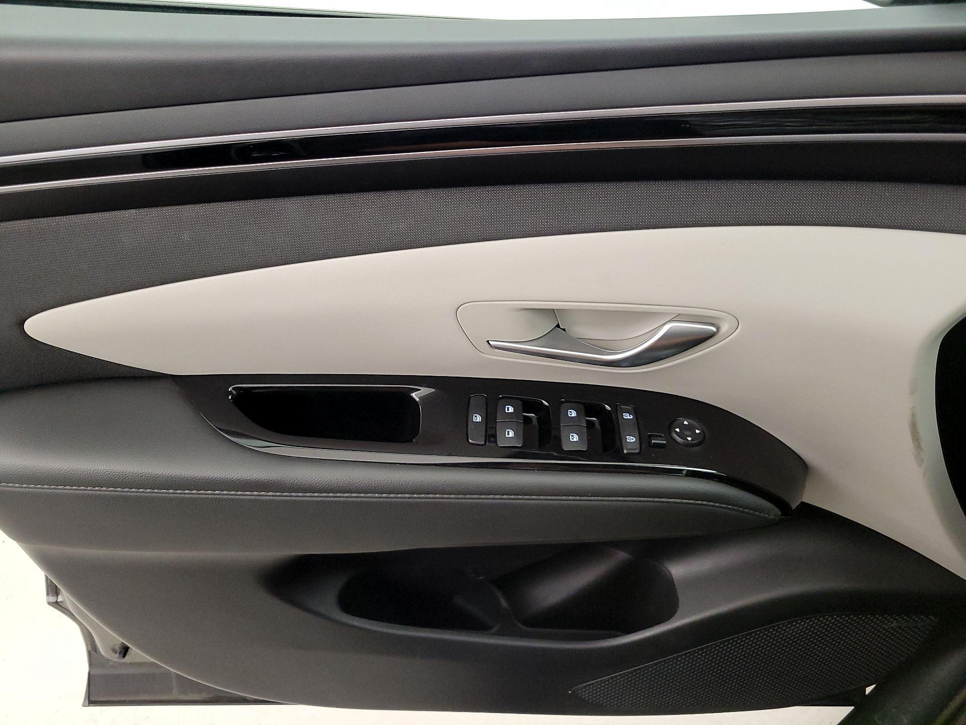 Thumbnail: 2022 Hyundai Tucson - 12