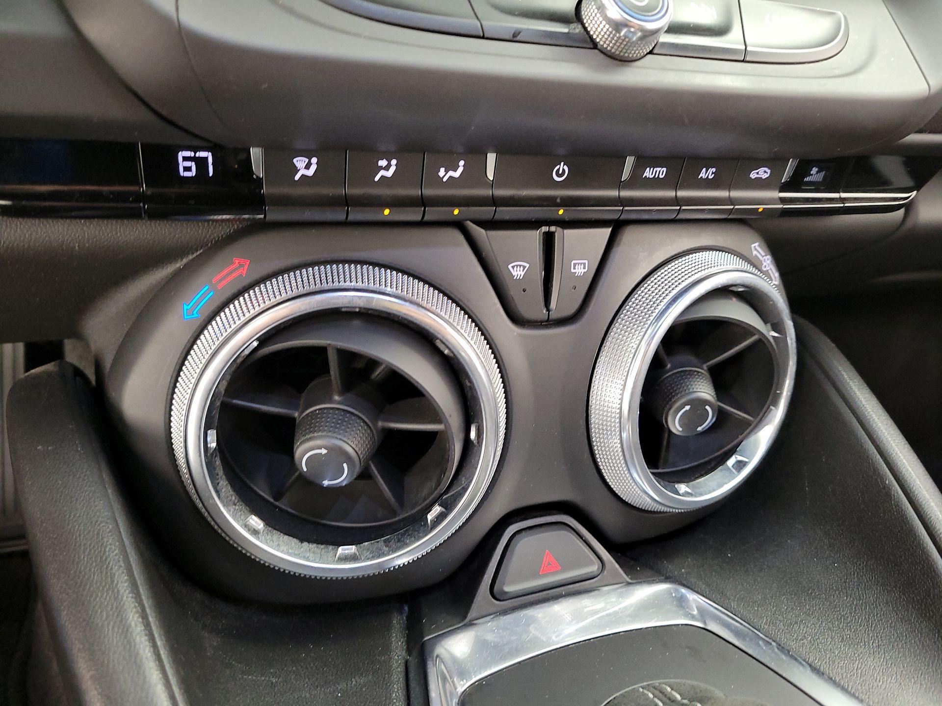 Thumbnail: 2022 Chevrolet Camaro - 16