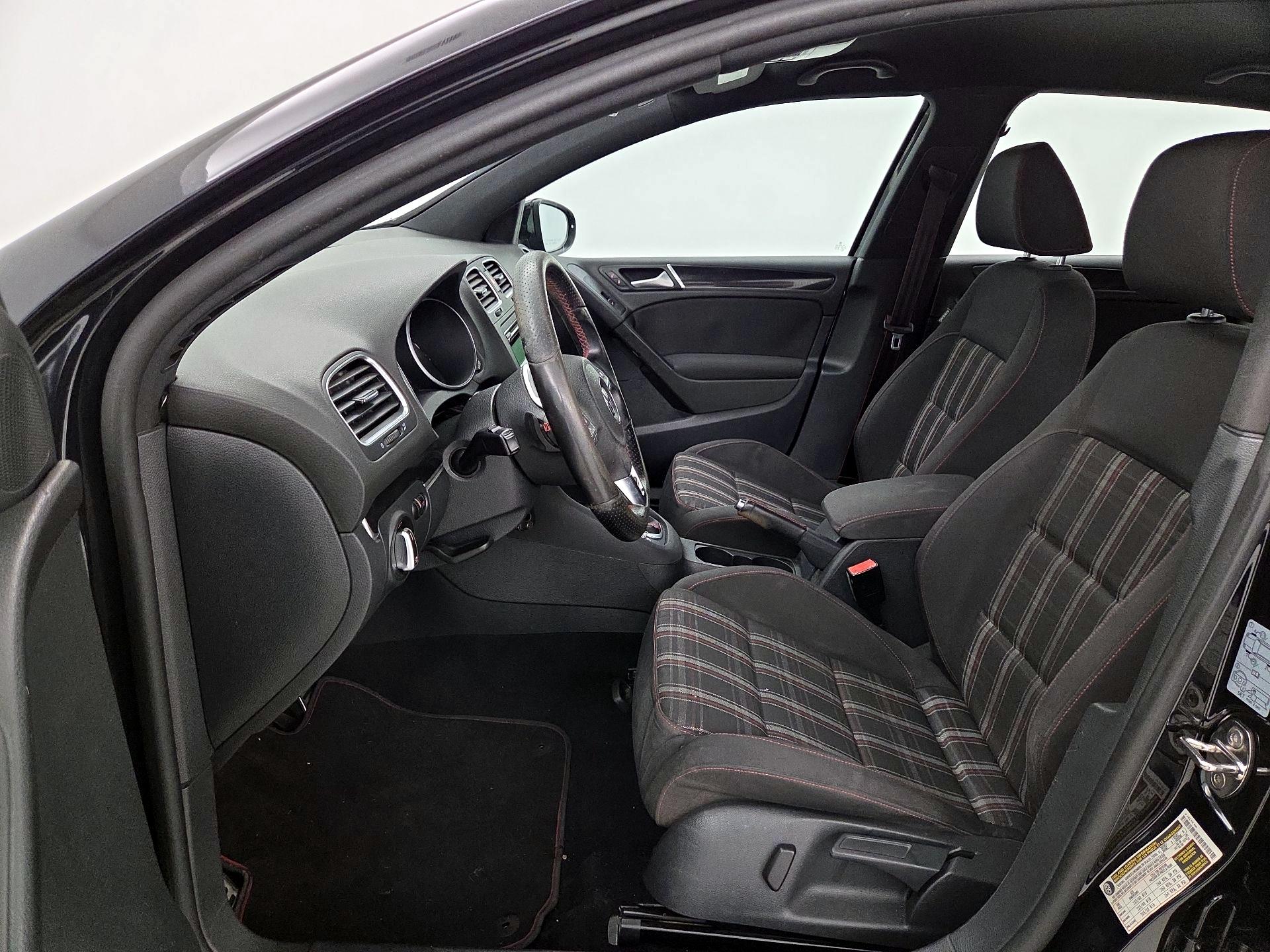 Thumbnail: 2014 Volkswagen Golf - 11