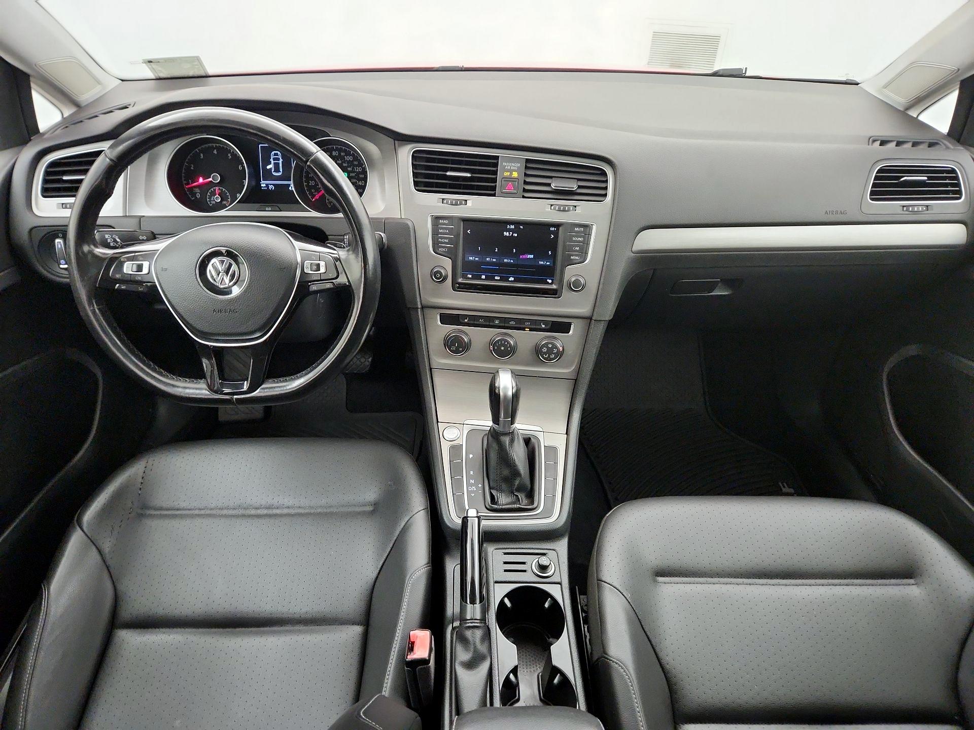 Thumbnail: 2017 Volkswagen Golf - 9