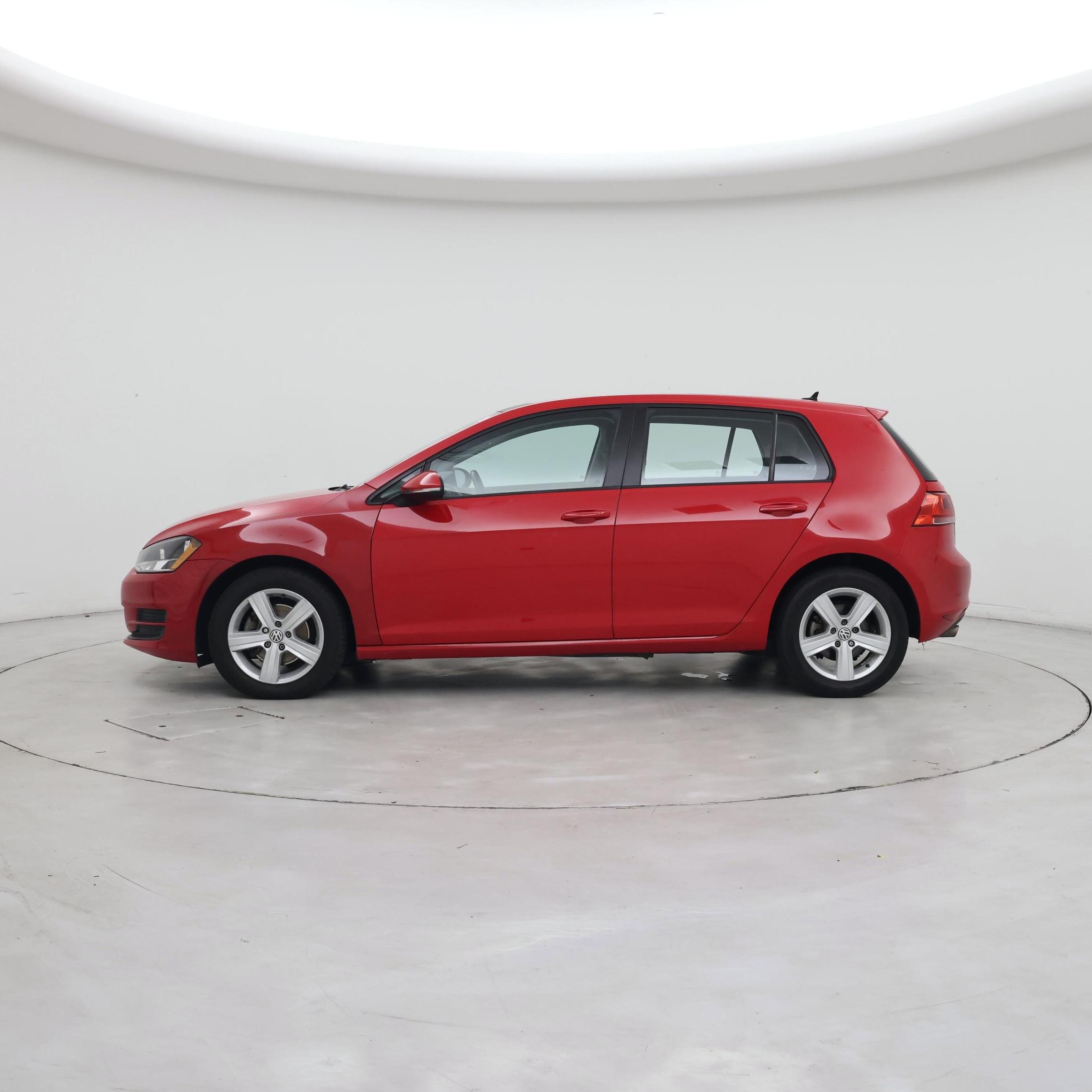 Thumbnail: 2017 Volkswagen Golf - 3