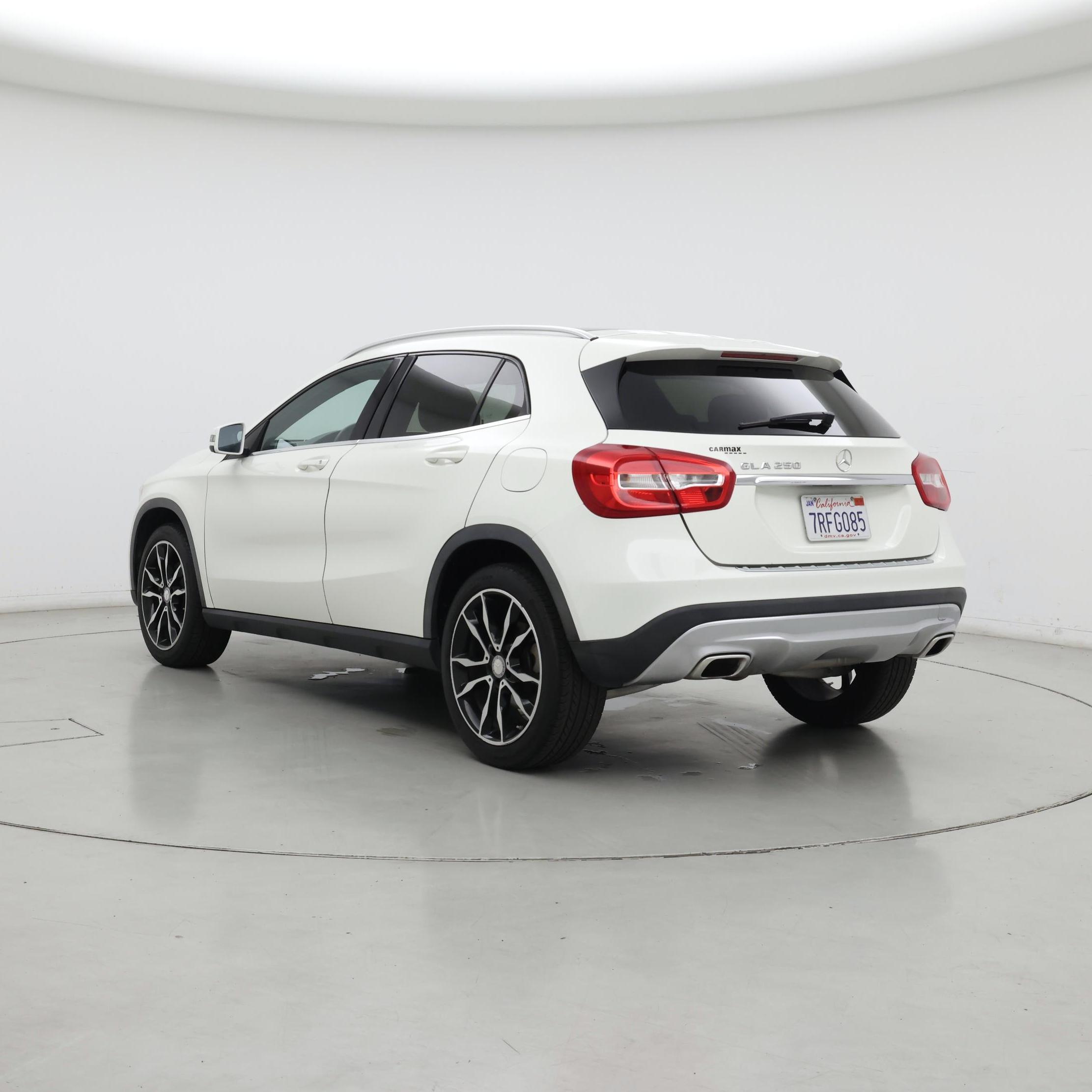 Thumbnail: 2016 Mercedes-Benz GLA - 2