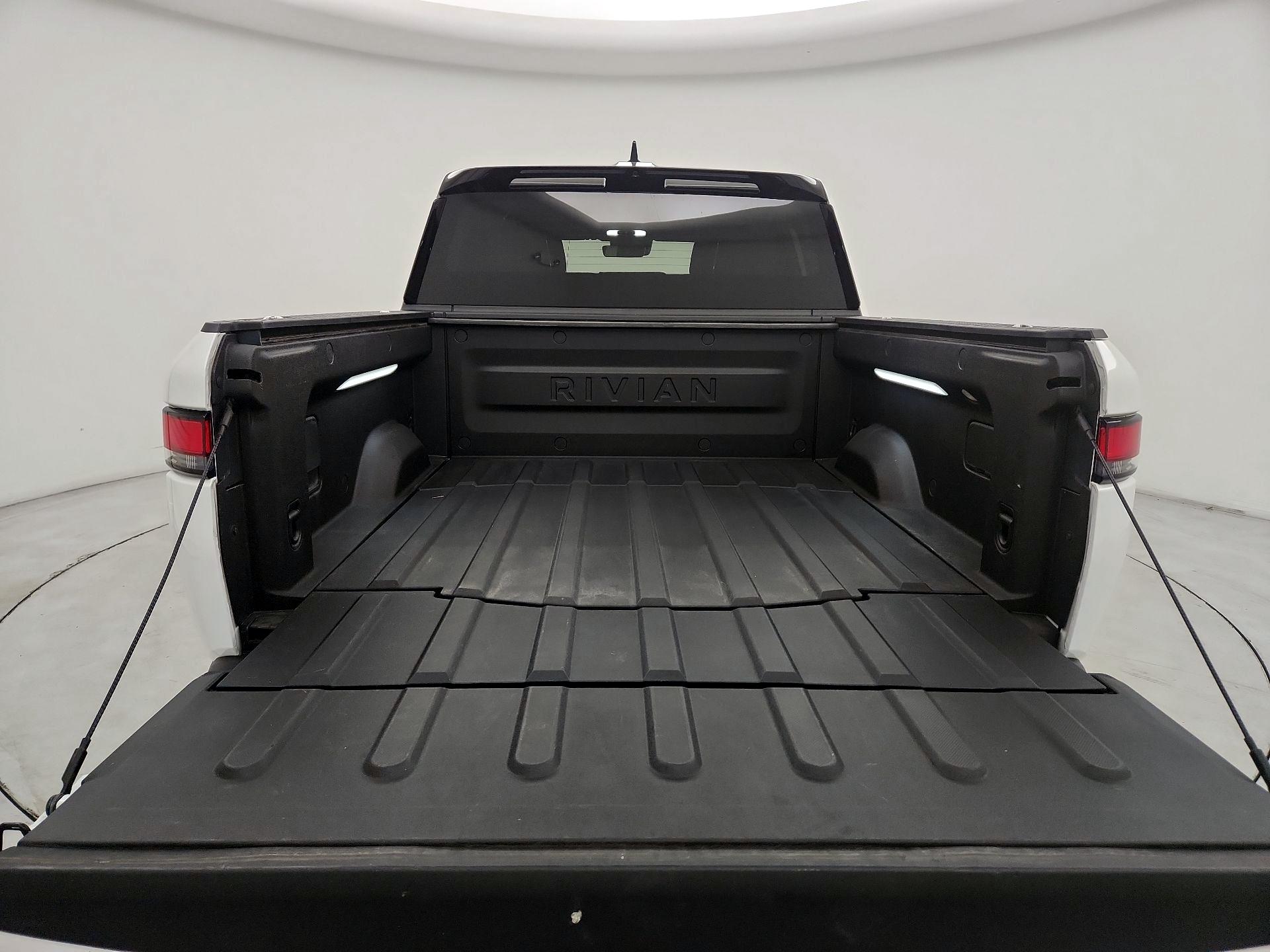 Thumbnail: 2022 Rivian R1T - 19