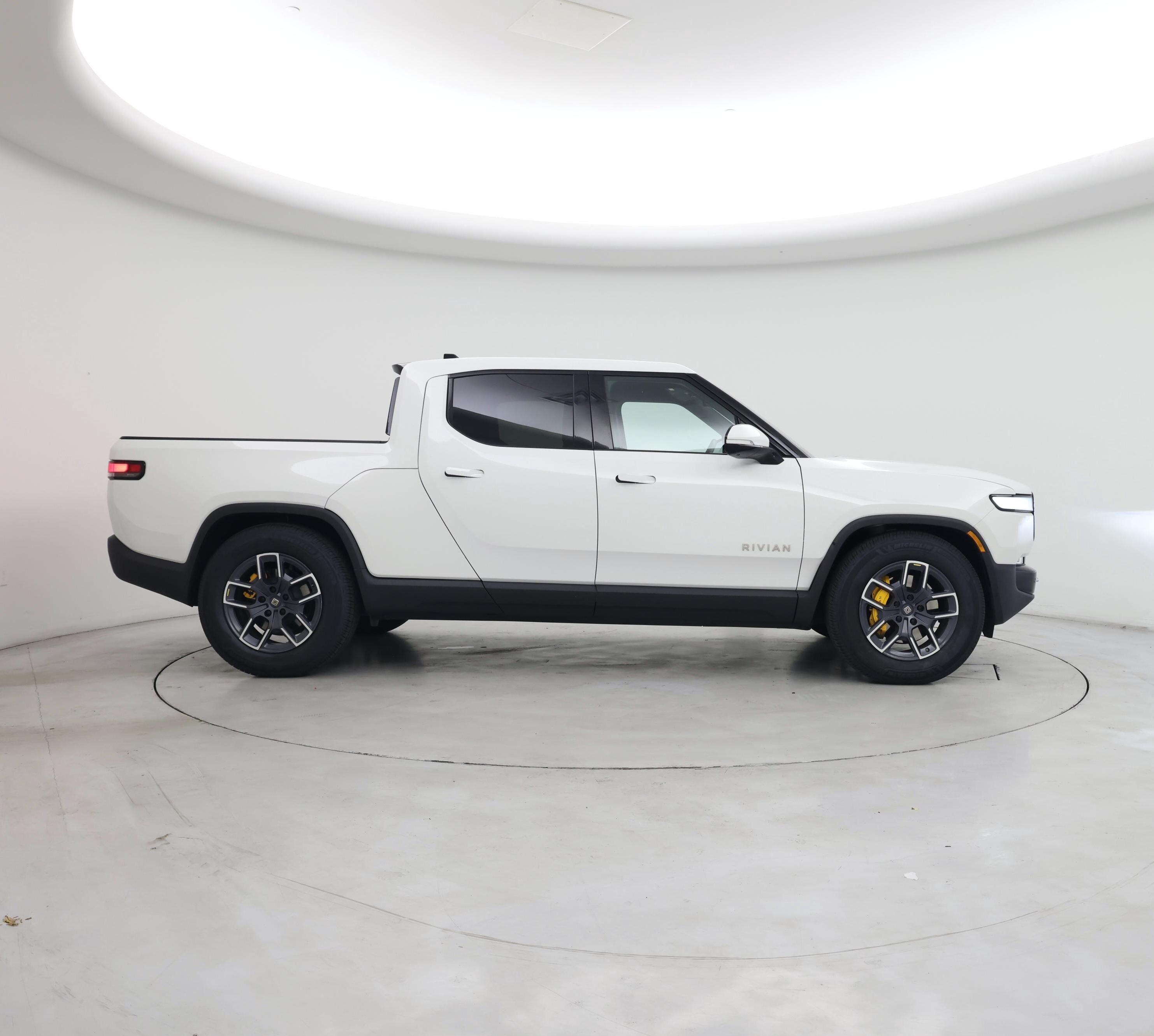 Thumbnail: 2022 Rivian R1T - 7