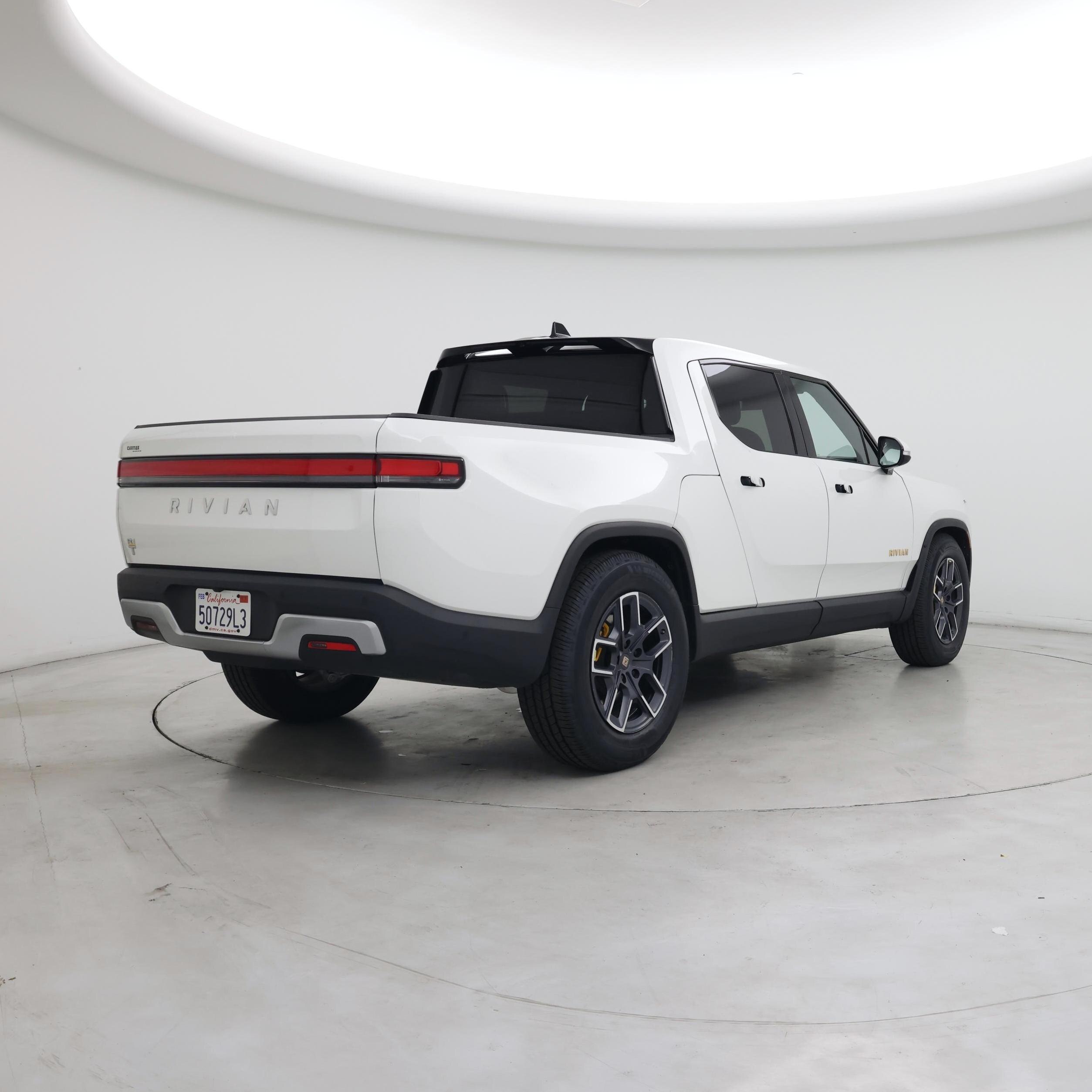 Thumbnail: 2022 Rivian R1T - 8