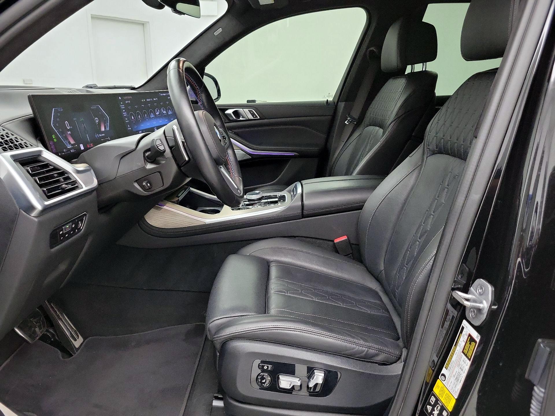 Thumbnail: 2023 BMW X7 - 11