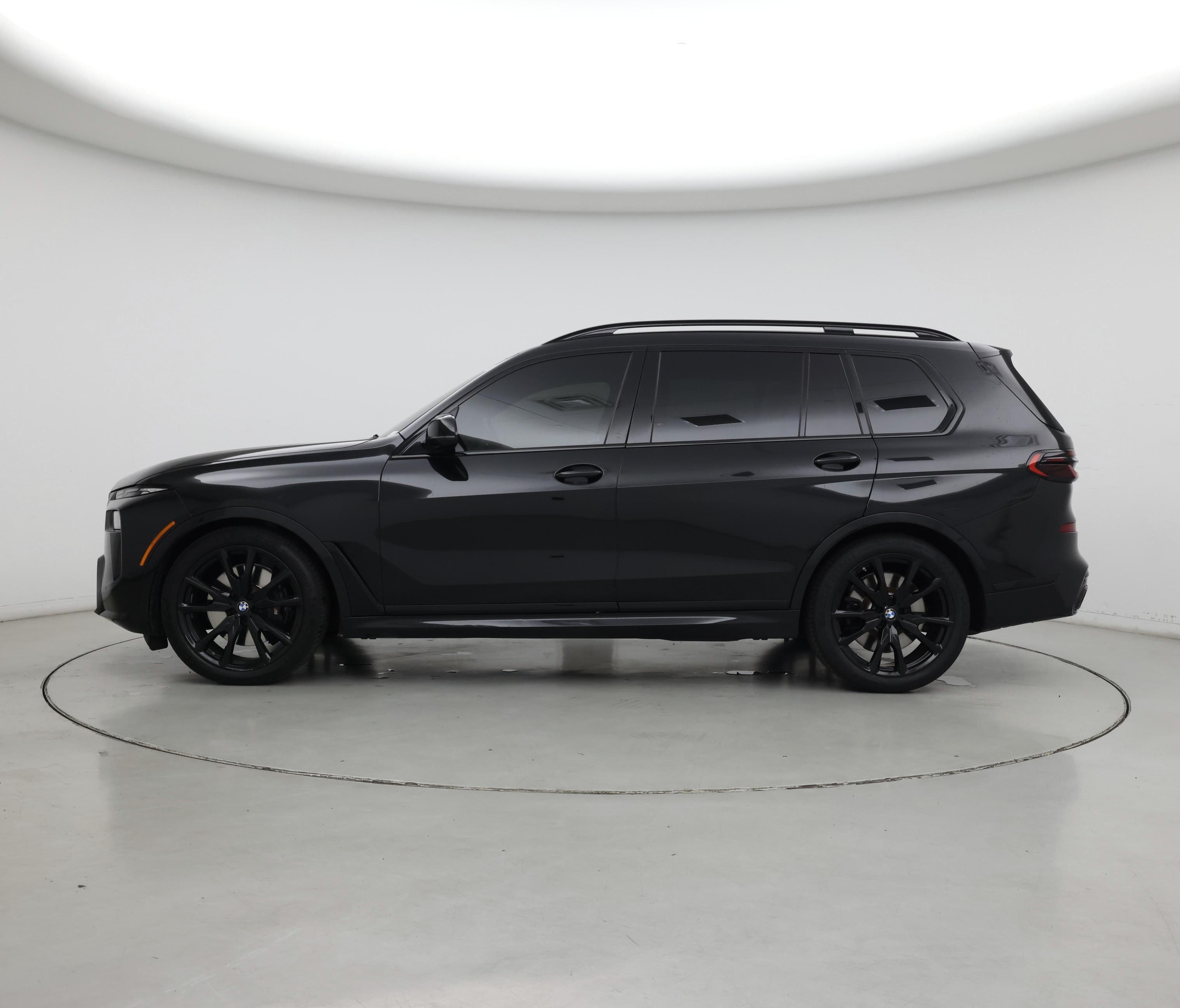 Thumbnail: 2023 BMW X7 - 3