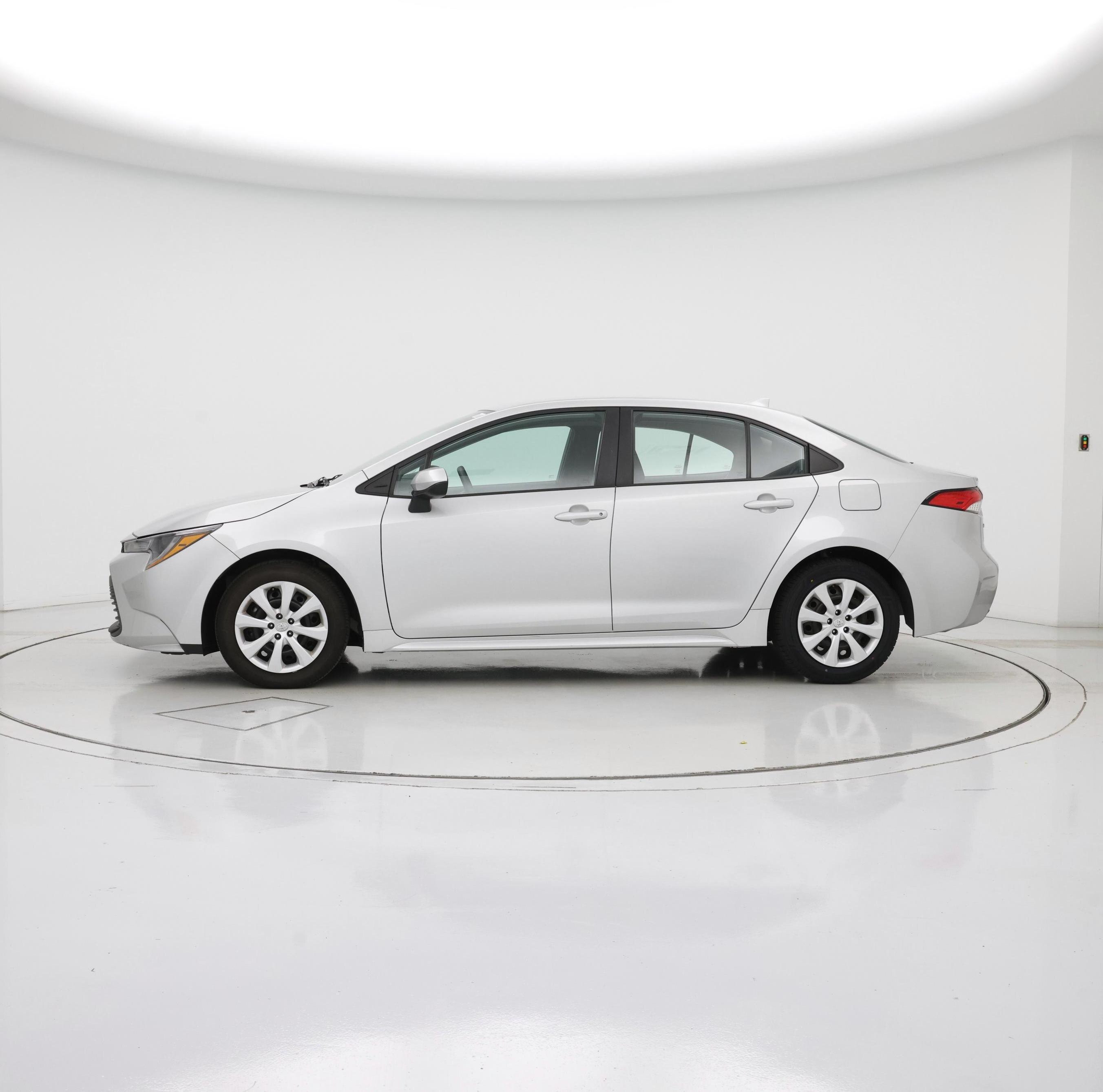 Thumbnail: 2024 Toyota Corolla - 3