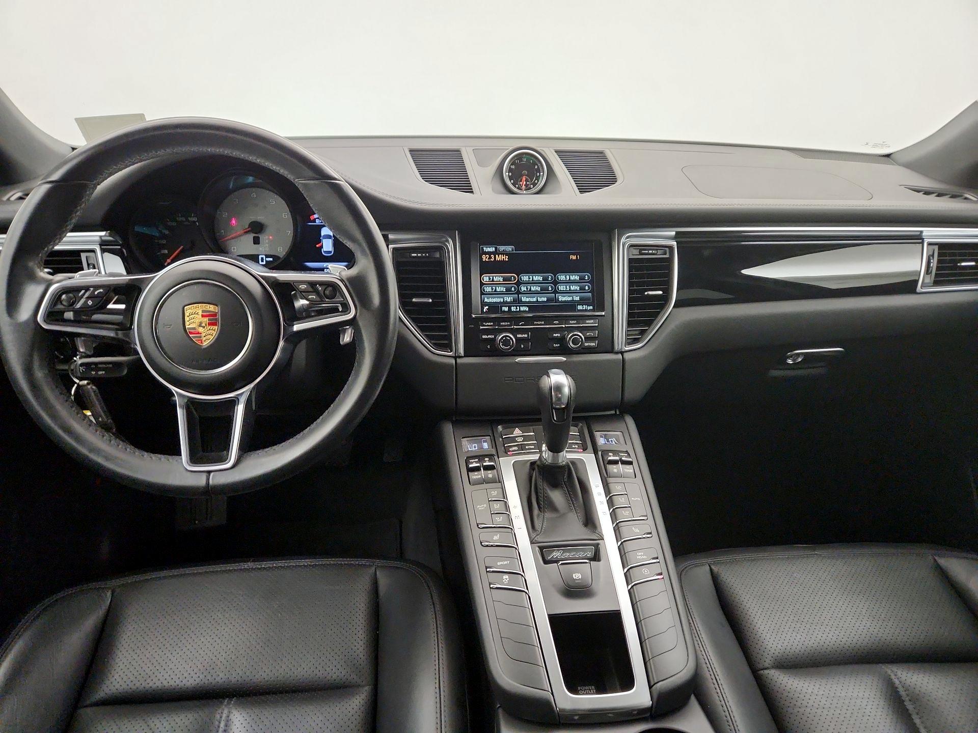 Thumbnail: 2015 Porsche Macan - 9