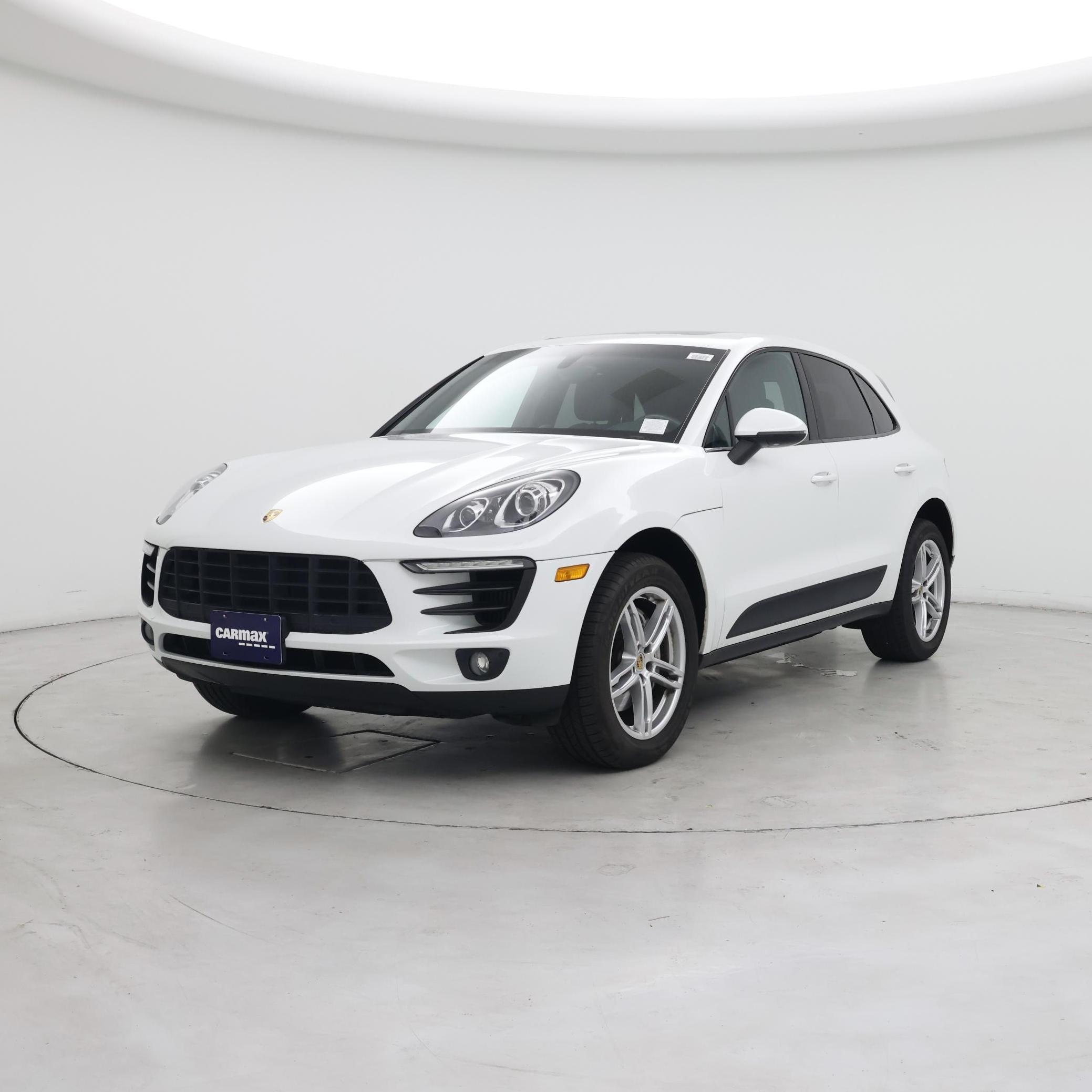 Thumbnail: 2015 Porsche Macan - 4