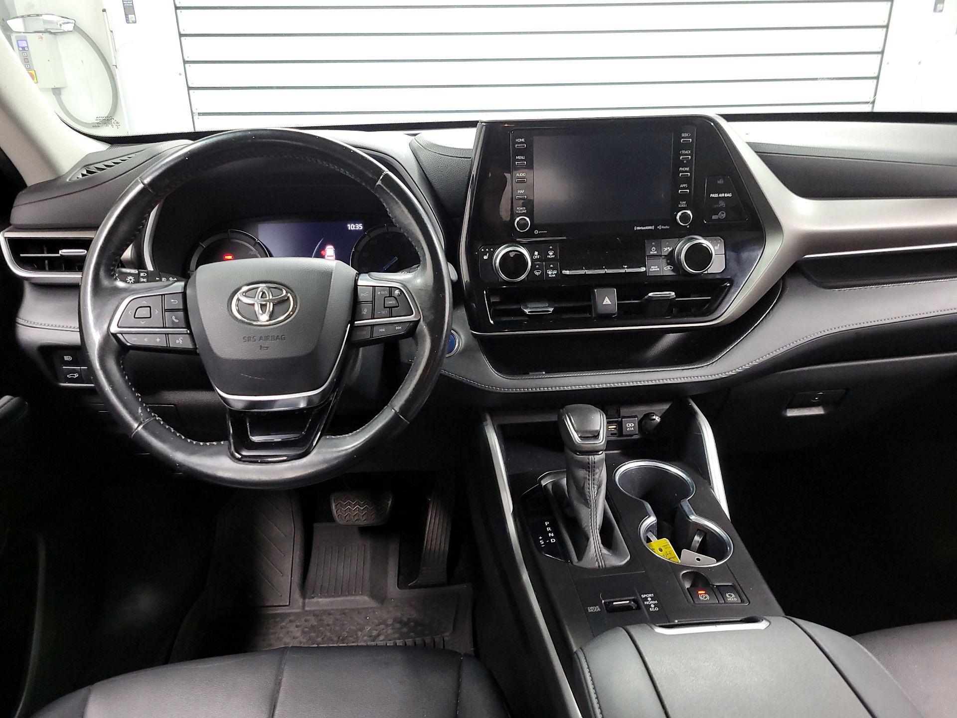 Thumbnail: 2020 Toyota Highlander - 9