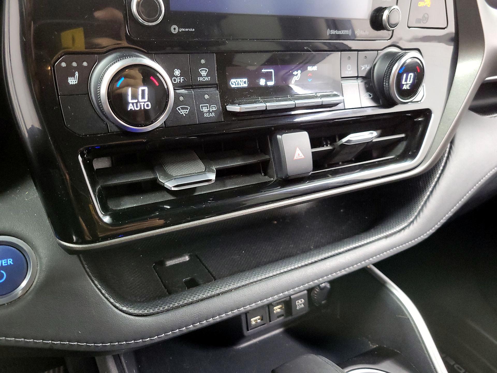 Thumbnail: 2020 Toyota Highlander - 15