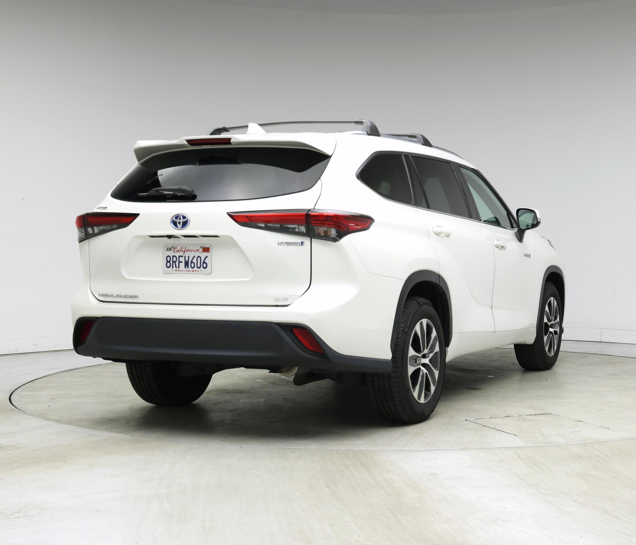Thumbnail: 2020 Toyota Highlander - 8