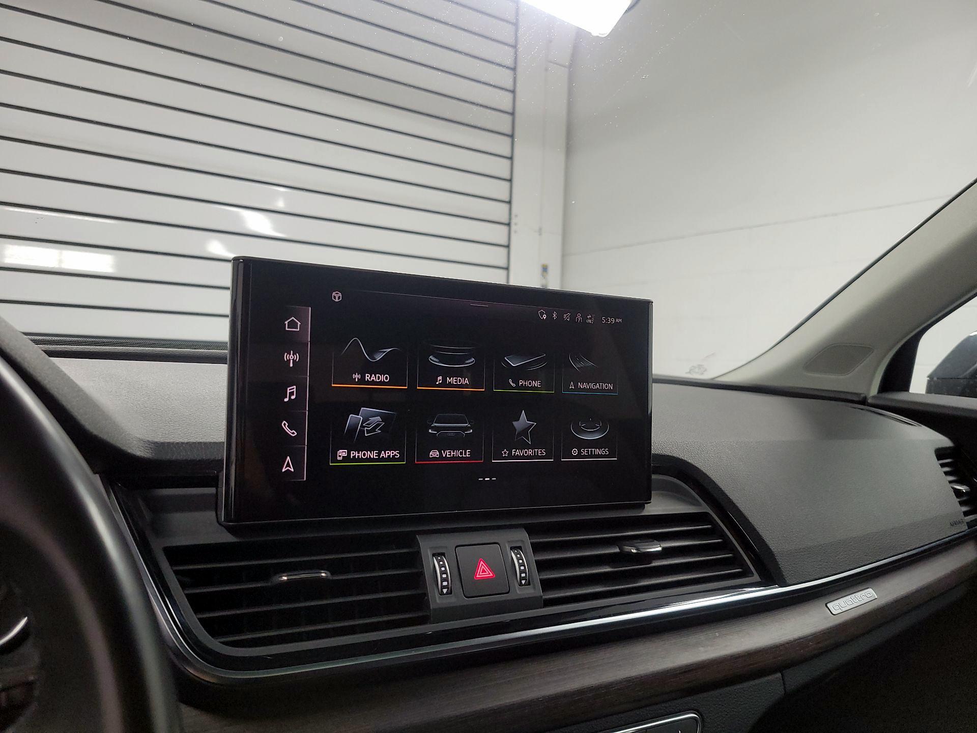 Thumbnail: 2022 Audi Q5 - 15
