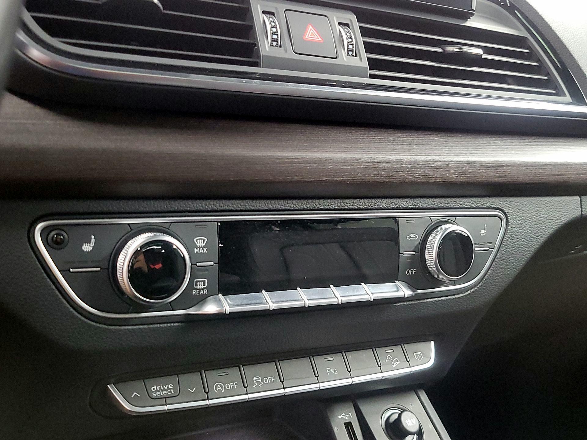 Thumbnail: 2022 Audi Q5 - 16