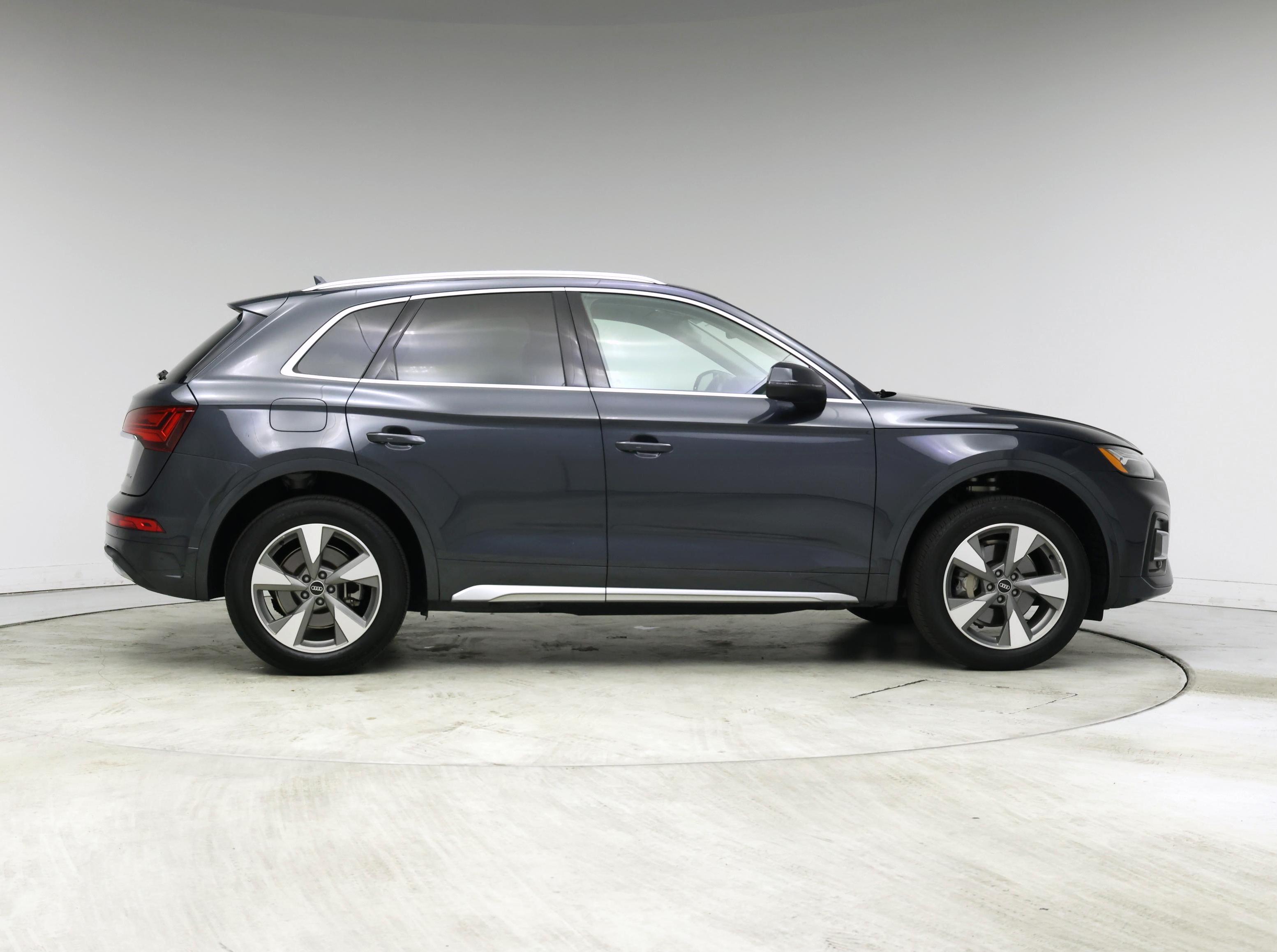 Thumbnail: 2022 Audi Q5 - 7