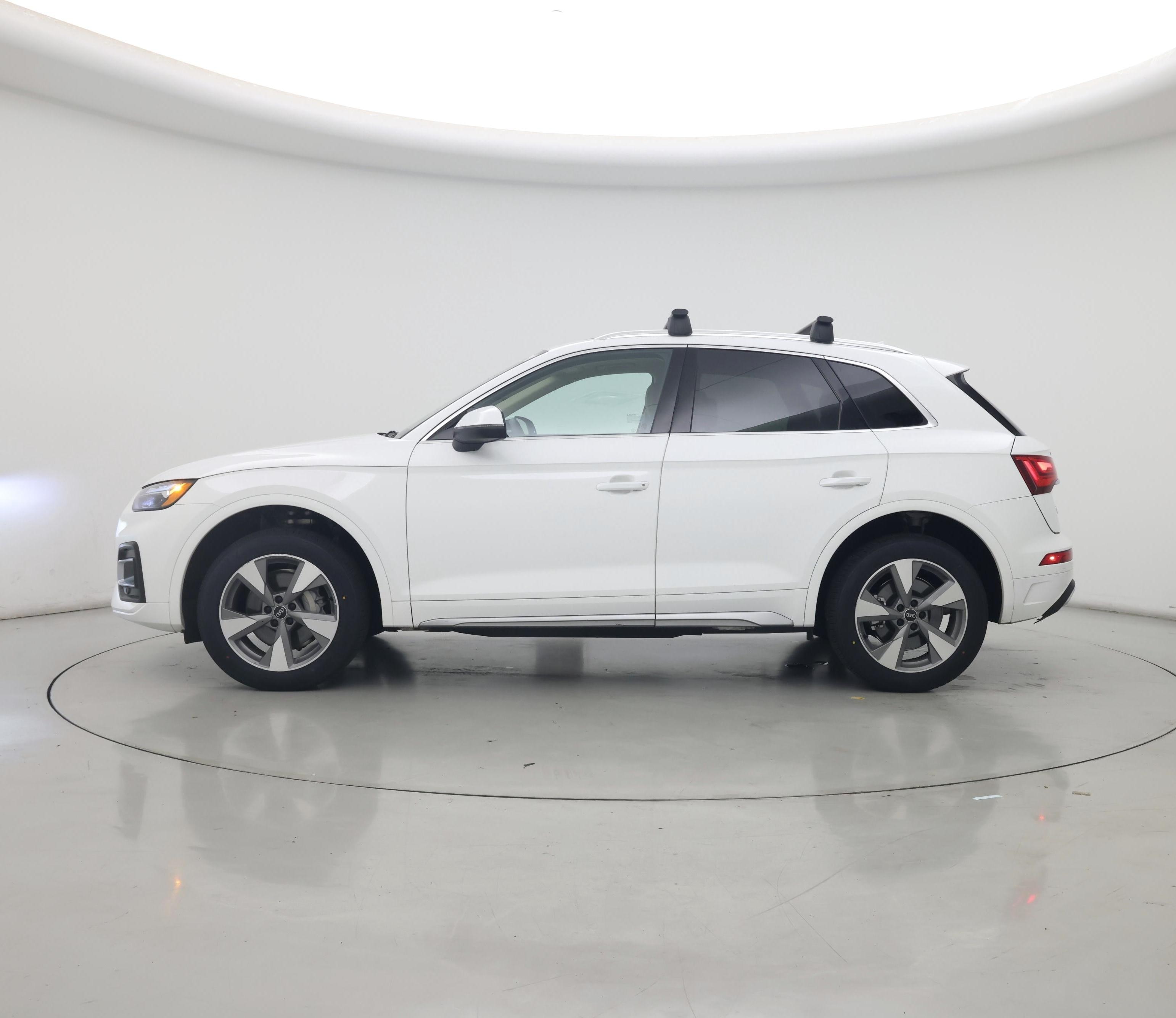 Thumbnail: 2023 Audi Q5 - 3