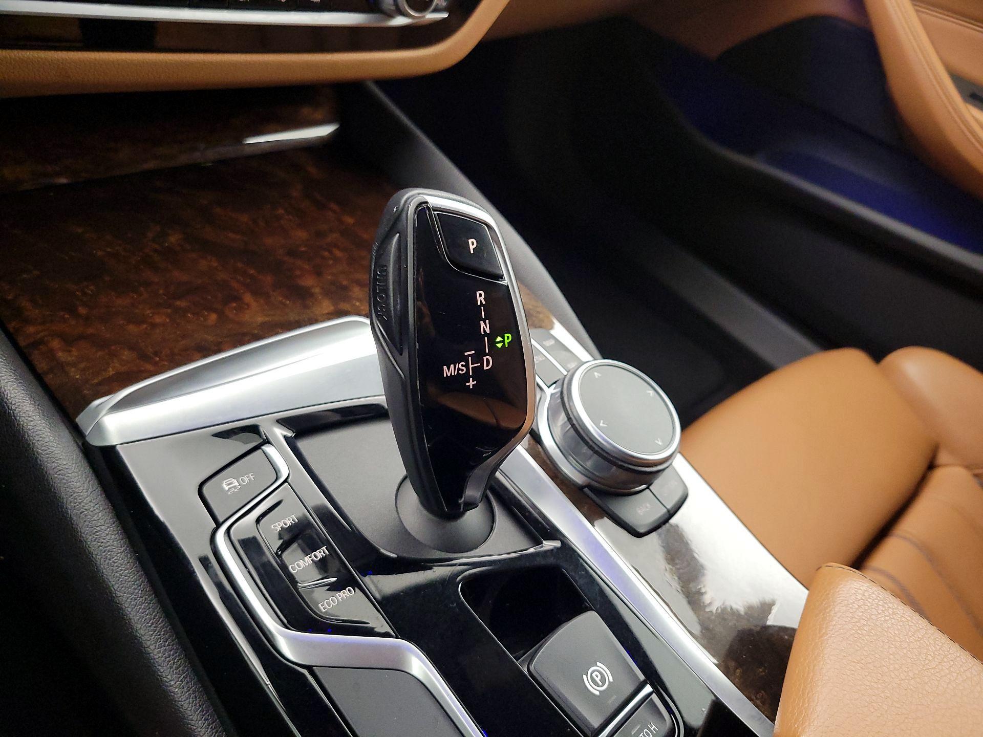 Thumbnail: 2019 BMW 5 Series - 18