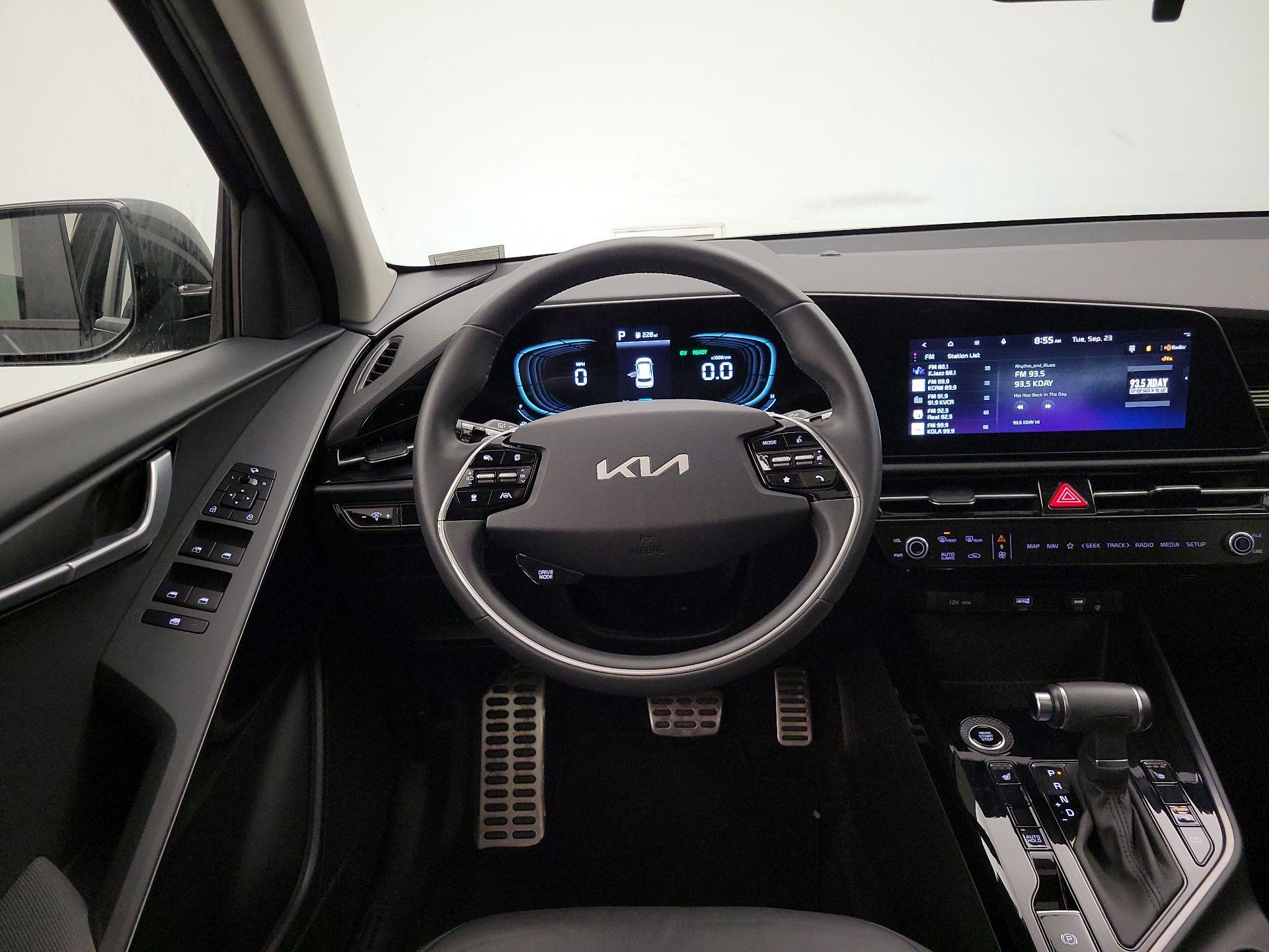 Thumbnail: 2023 Kia Niro - 10