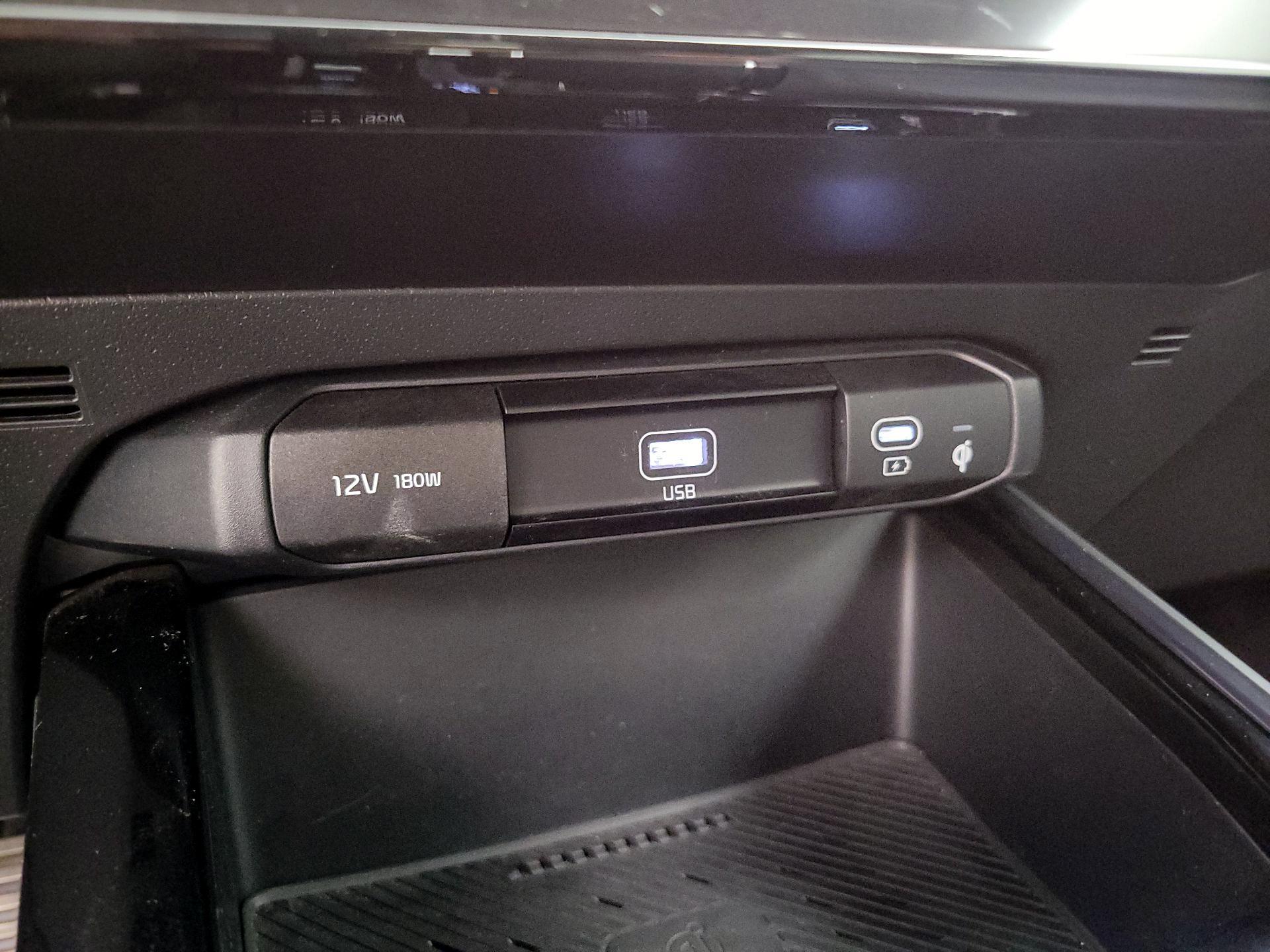 Thumbnail: 2023 Kia Niro - 19