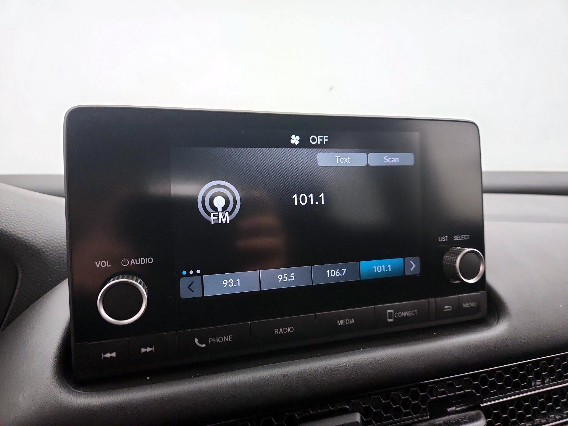 Thumbnail: 2023 Honda HR-V - 14