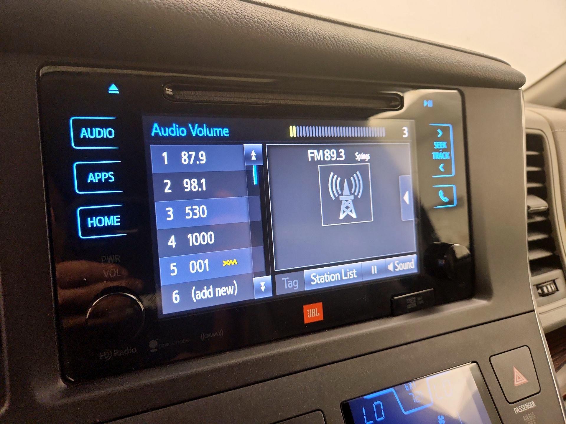 Thumbnail: 2016 Toyota Sienna - 16