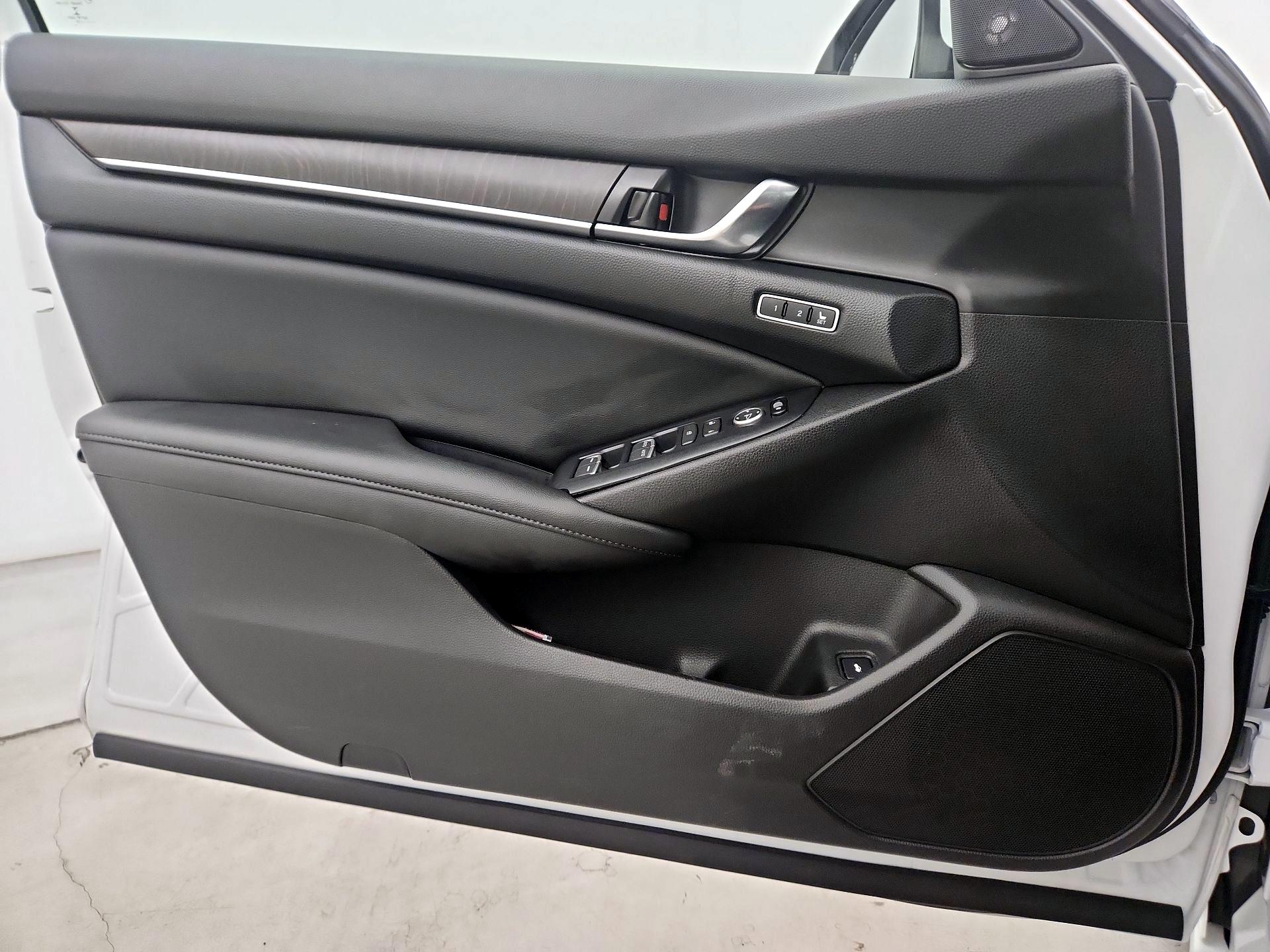 Thumbnail: 2019 Honda Accord - 12