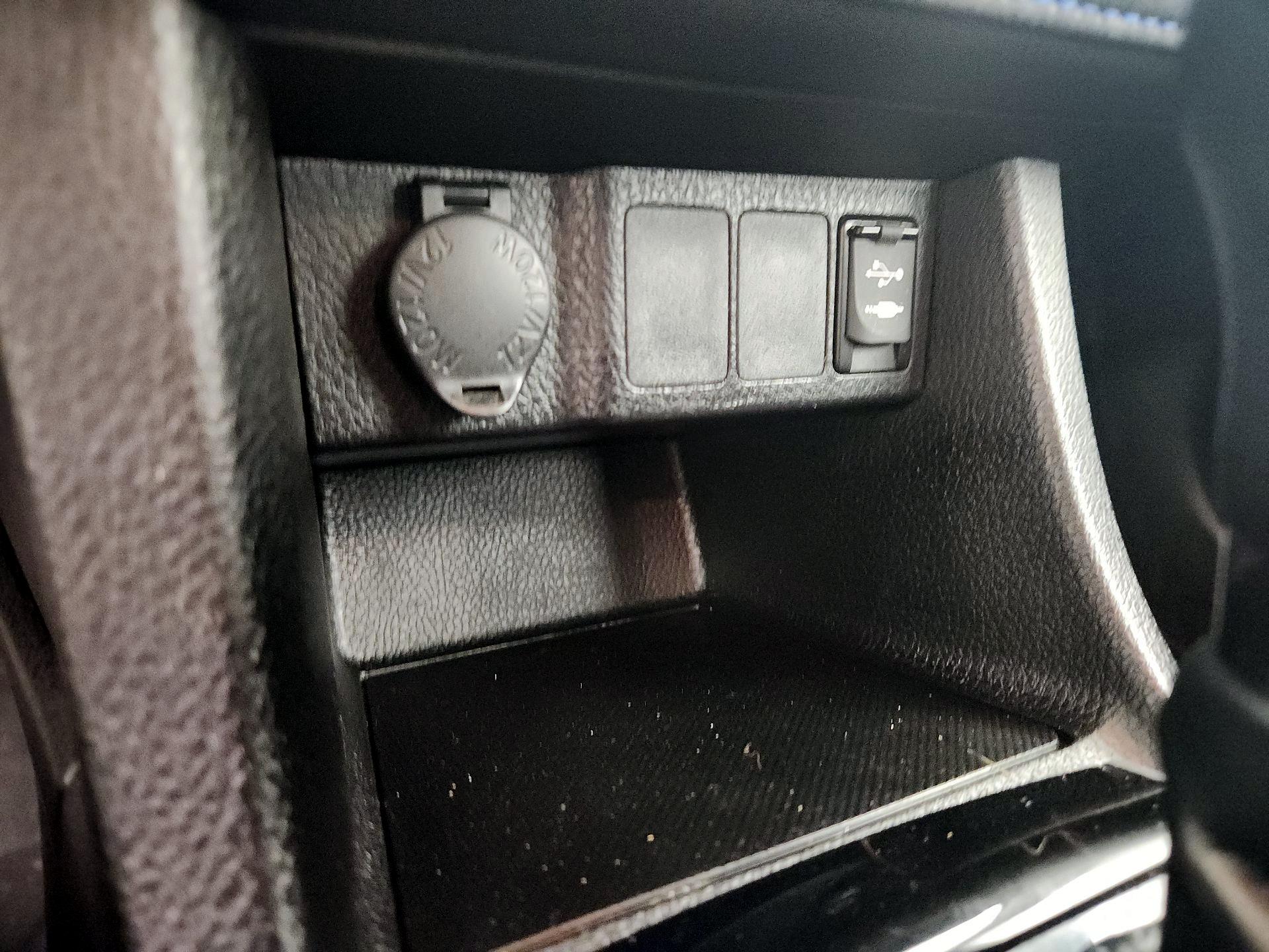 Thumbnail: 2019 Toyota Corolla - 18