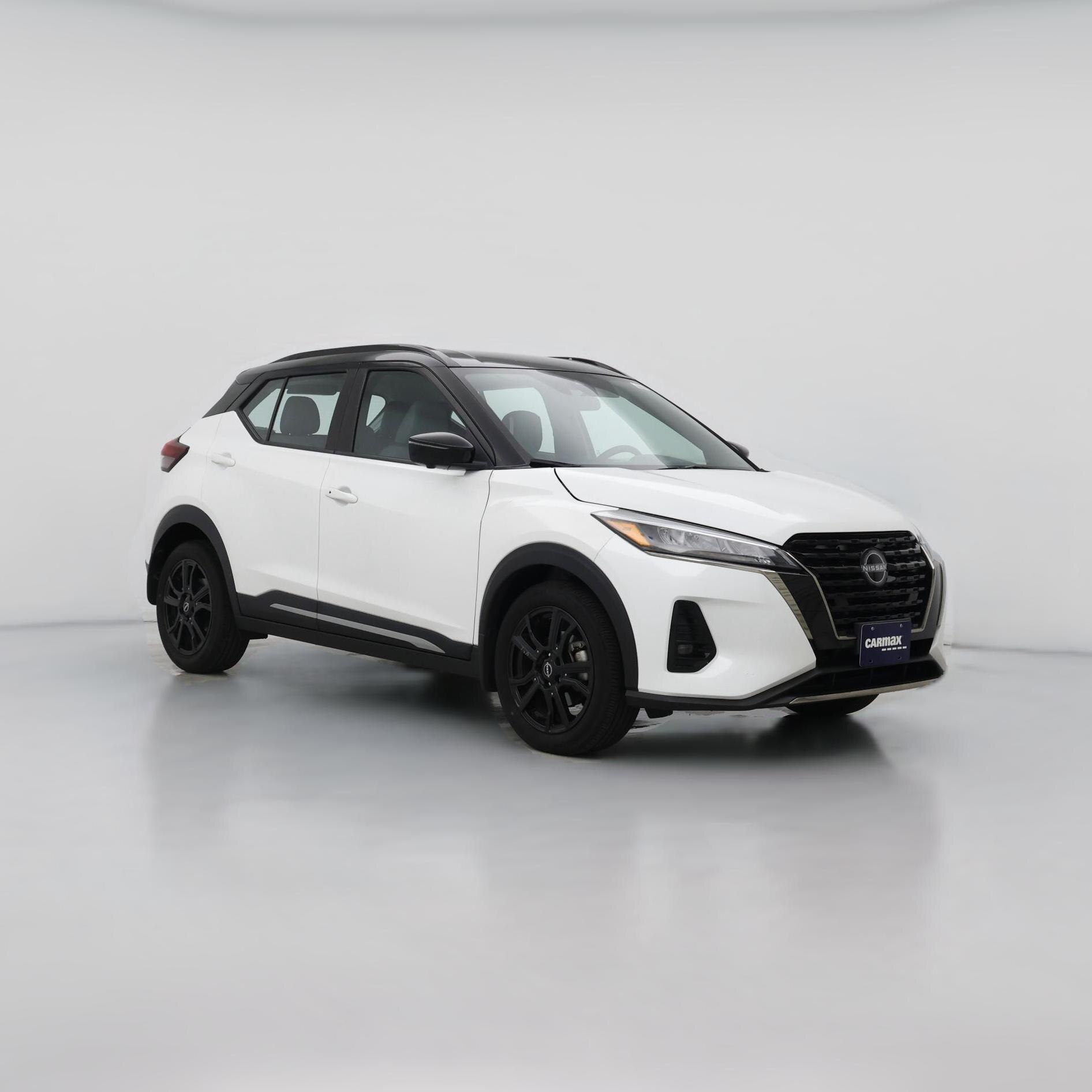 Thumbnail: 2023 Nissan Kicks - 1